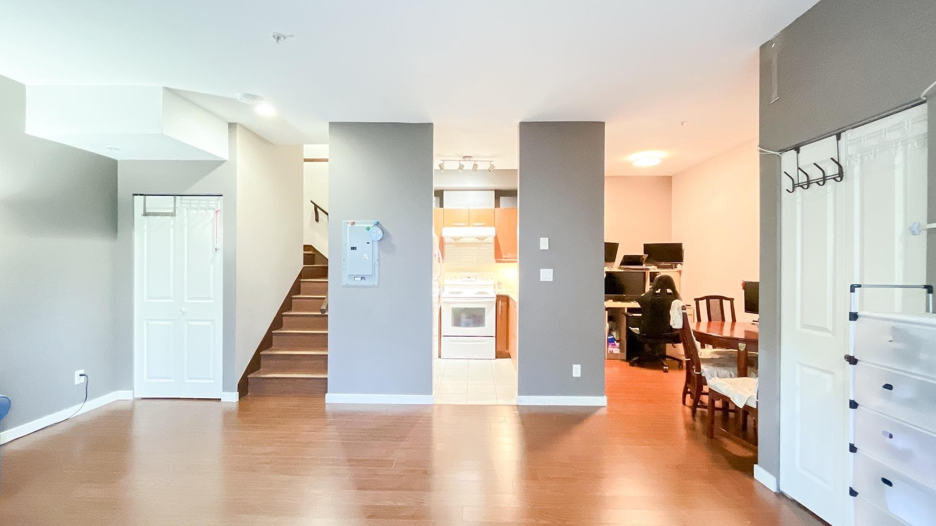 215 - 4155 Central Boulevard, Burnaby, V5H 4X2 — photo 3