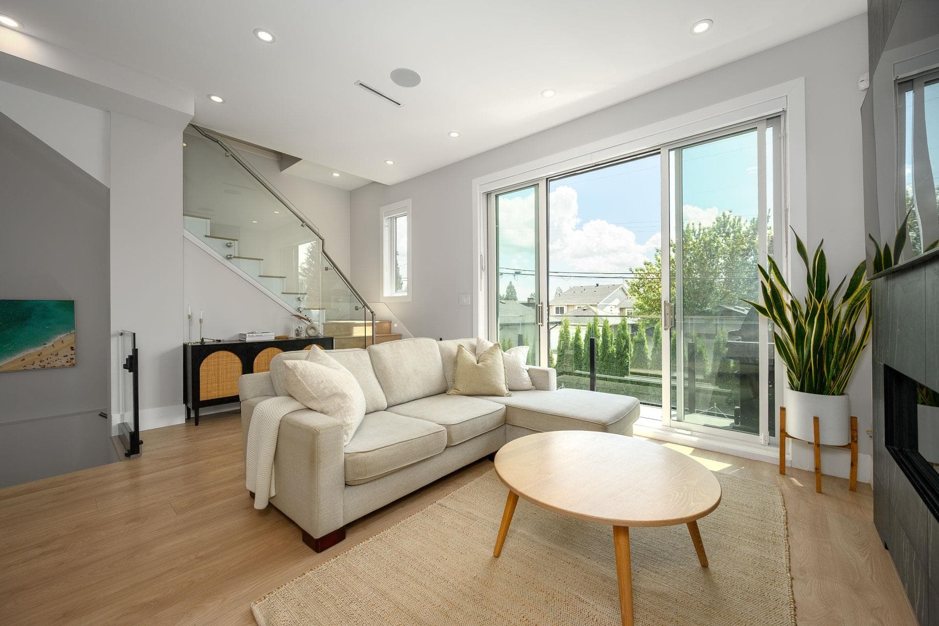 3 - 215 E 21st Street, North Vancouver, V7L 3B7 — photo 2