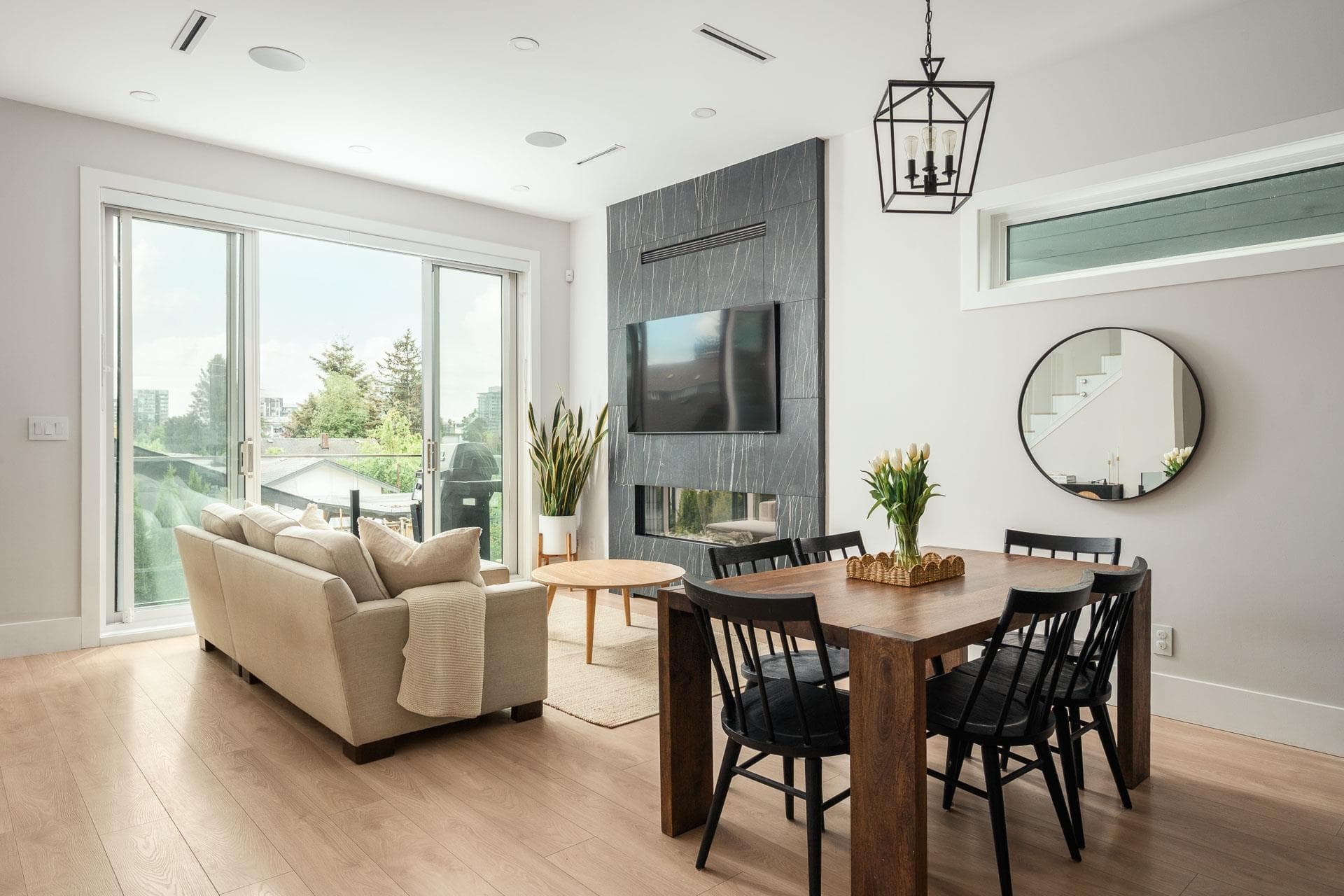 3 - 215 E 21st Street, North Vancouver