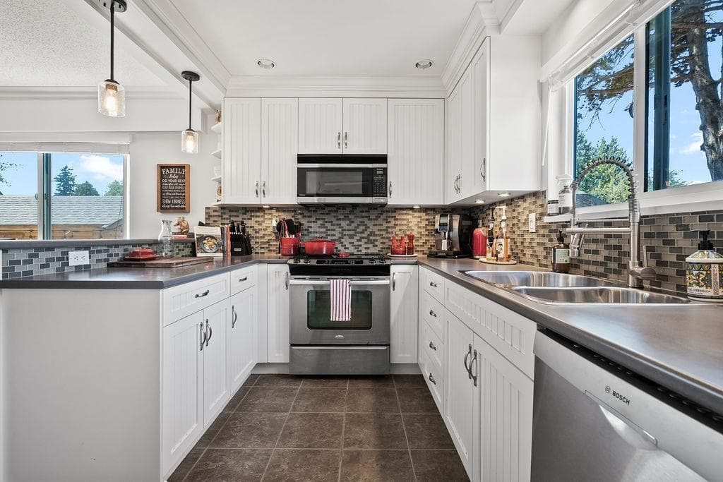 4851 55b Street, Delta, V4K 3V7 — photo 2