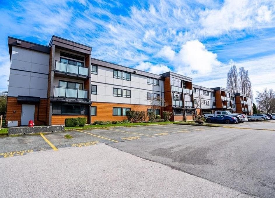 308 - 3411 Springfield Drive, Richmond, V7E 1Z1 — photo 3