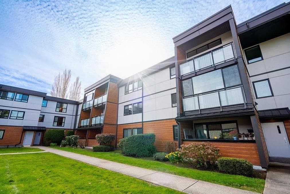 308 - 3411 Springfield Drive, Richmond, V7E 1Z1 — photo 4