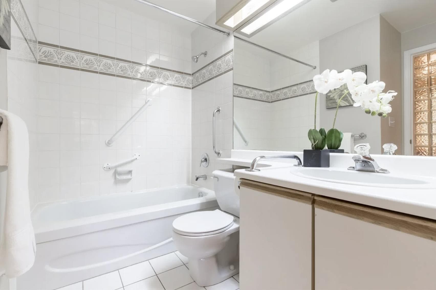 106 - 125 W 18th Street, North Vancouver, V7M 1W5 — photo 2
