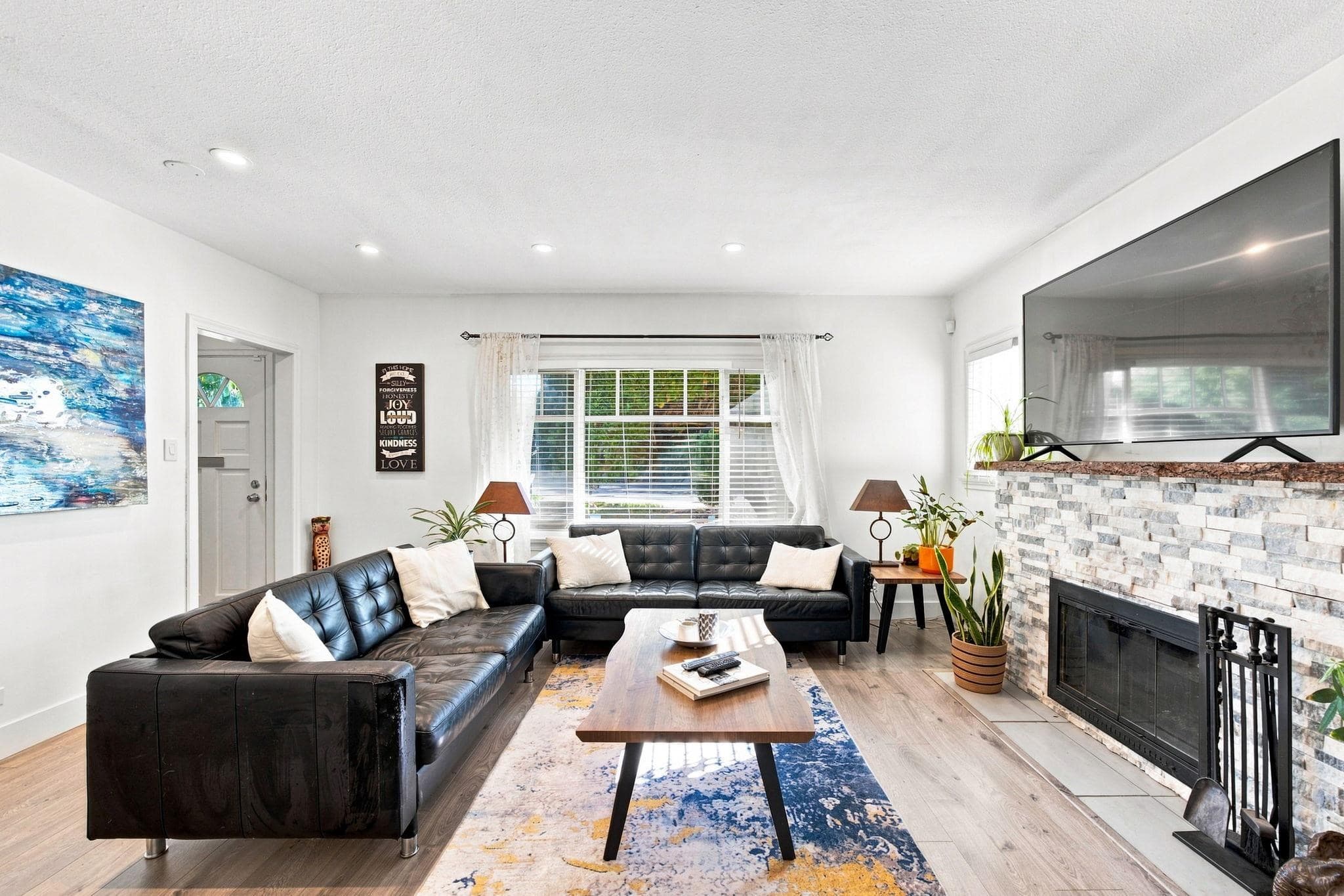 300 E 25th Street, North Vancouver, V7N 1A3 — photo 4