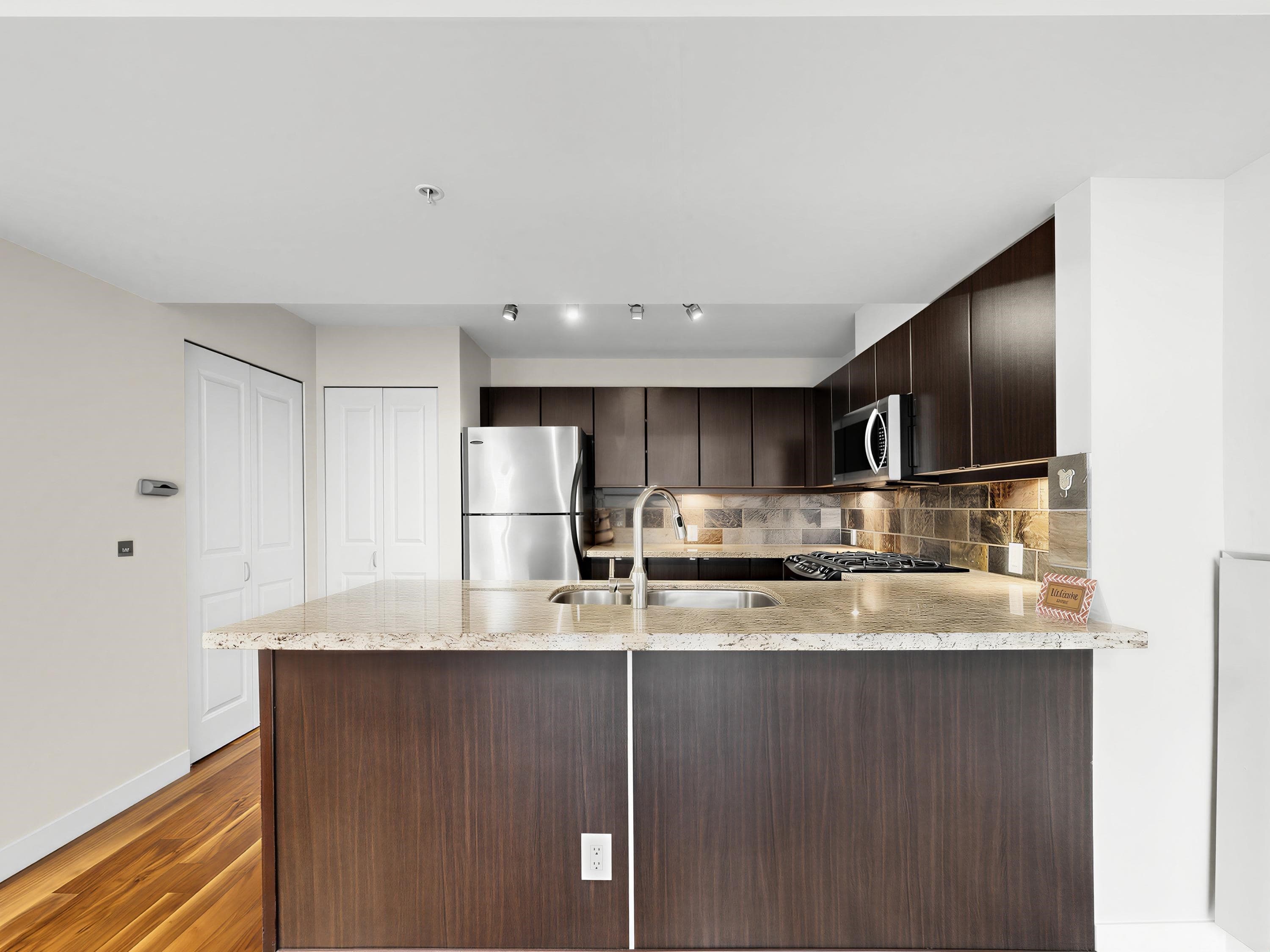 1006 - 6068 No. 3 Road, Richmond, V6Y 4M7 — photo 5