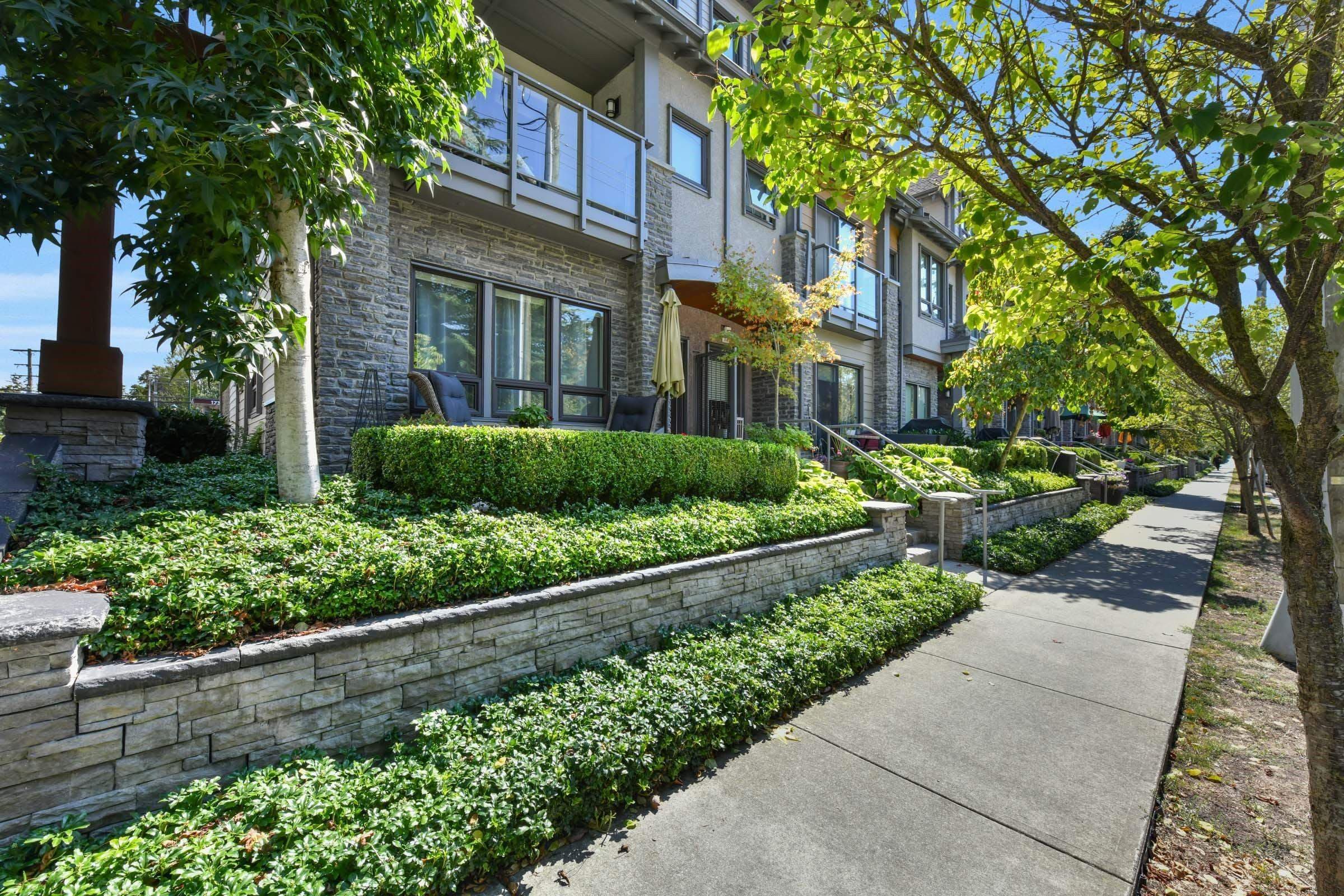 207 - 1738 55a Street, Delta, V4M 0A9 — photo 1