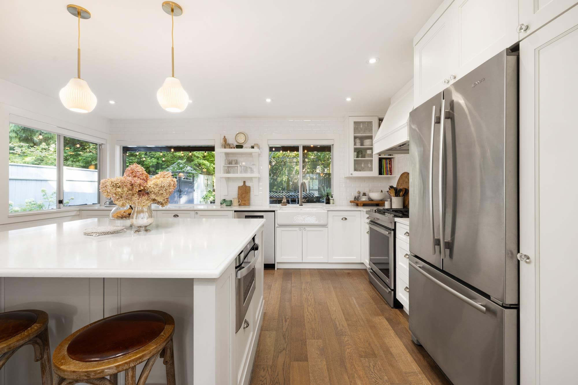 3558 Everglade Place, North Vancouver, V7N 3T9 — photo 1