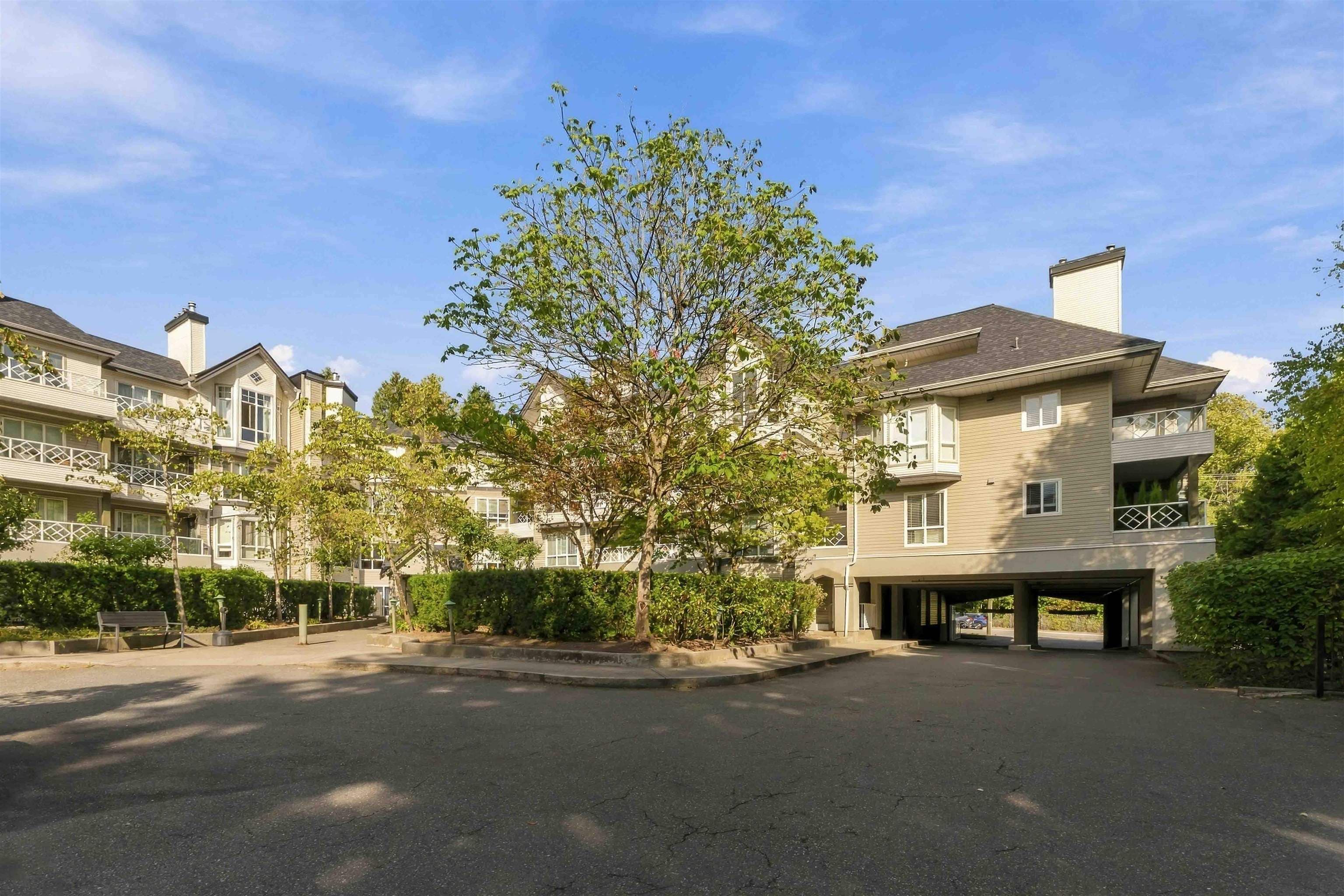 314 - 9979 140 Street, Surrey, V3T 5W2 — photo 1
