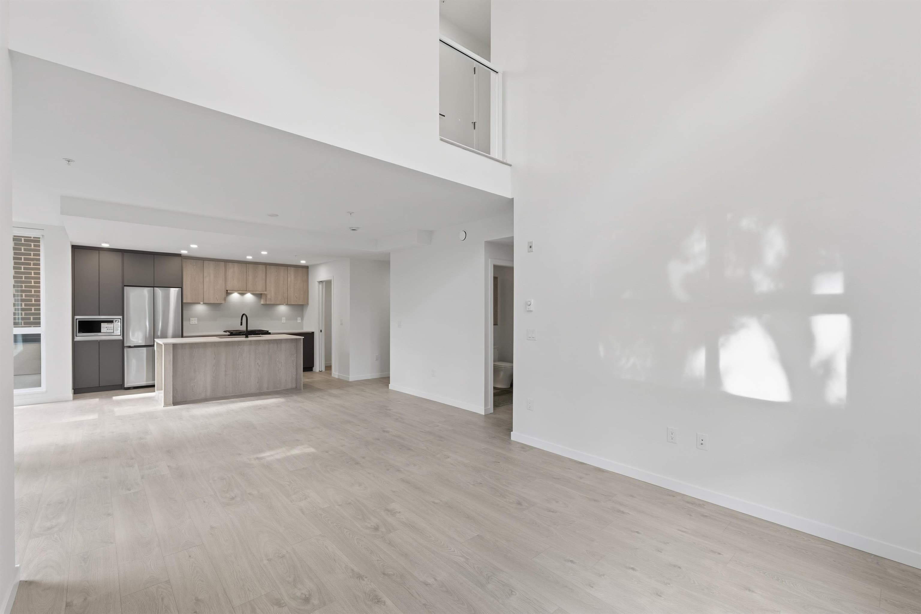 102 - 6585 195a Street, Surrey, V4N 6B5 — photo 4