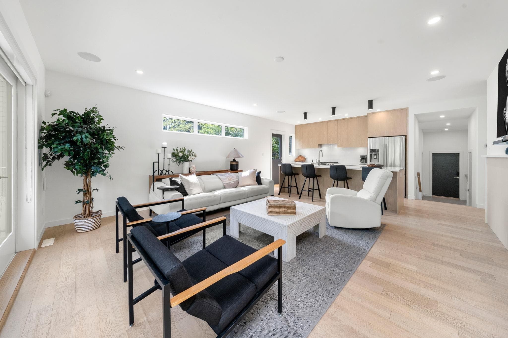 2025 Mackay Avenue, North Vancouver, V7P 2M8 — photo 3