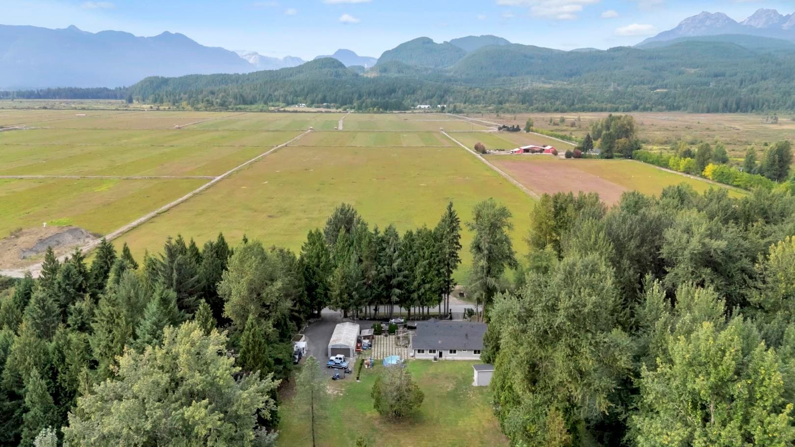 22288 136 Avenue, Maple Ridge, V4R 2P7 — photo 2
