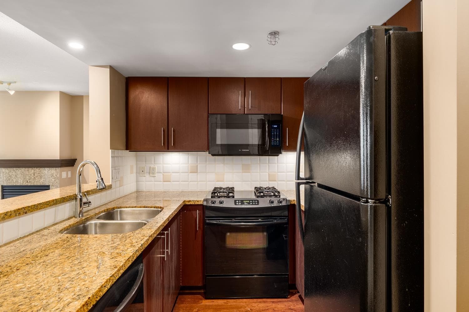 803 - 120 Milross Avenue, Vancouver, V6A 4K7 — photo 3