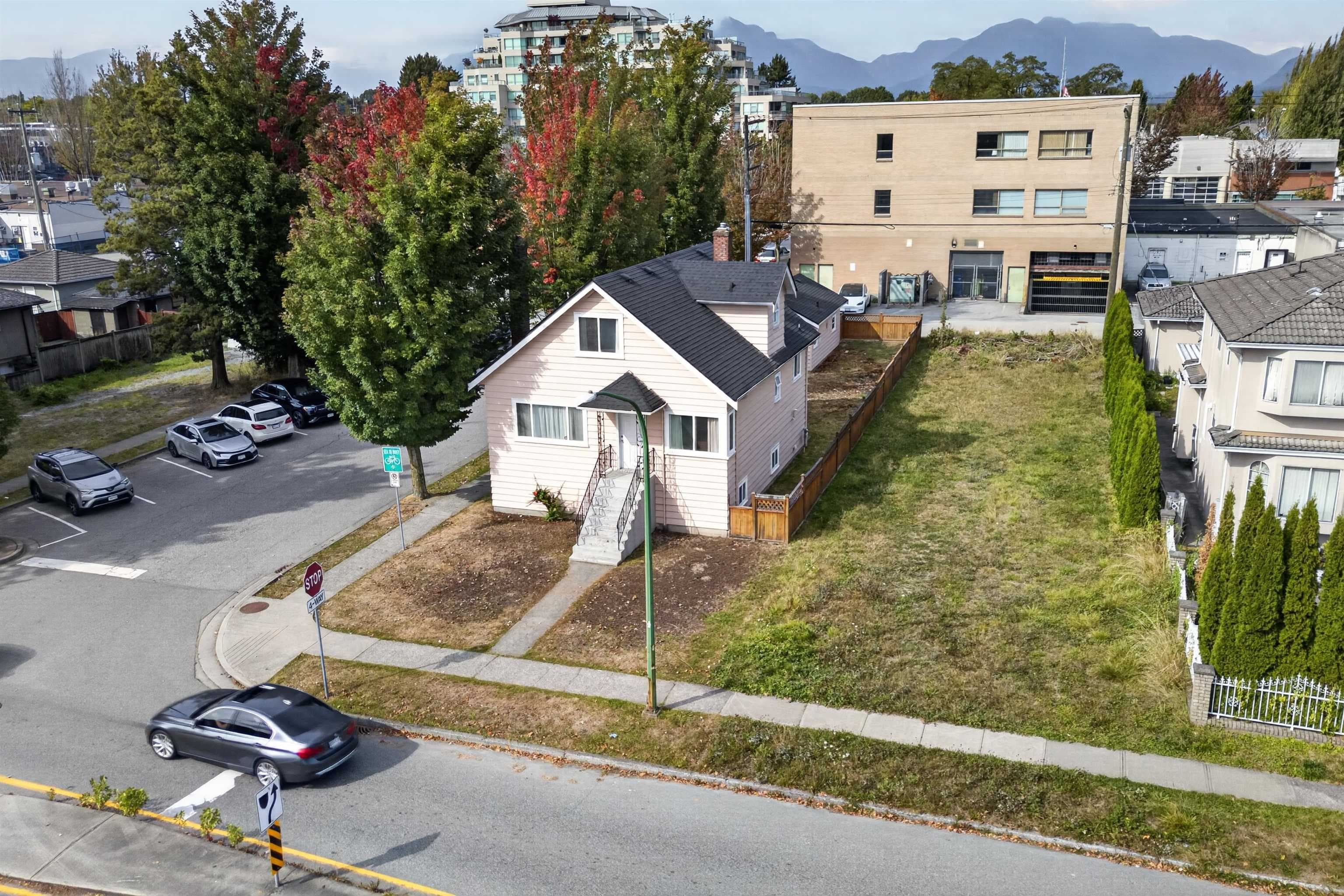 4205 Pender Street, Burnaby, V5C 2M4 — photo 2
