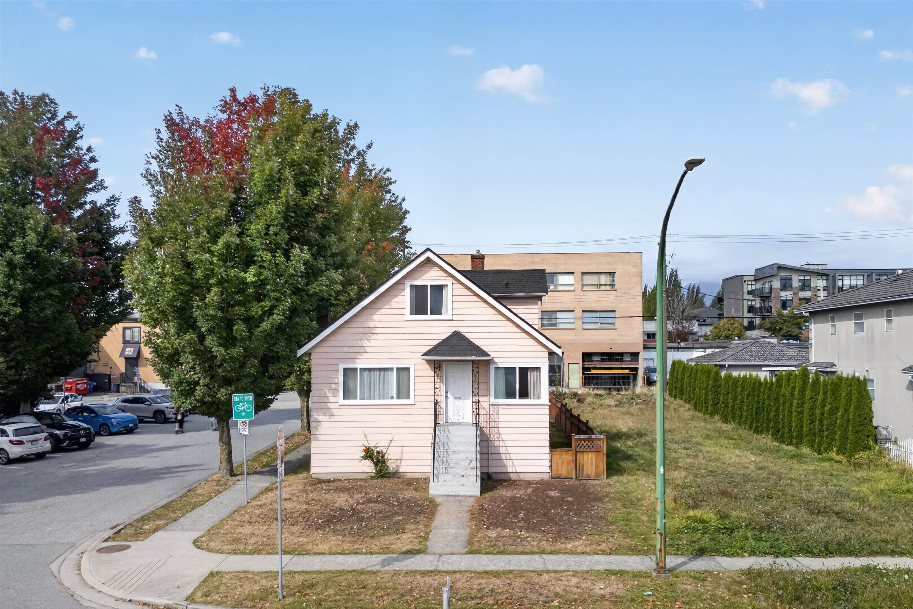 4205 Pender Street, Burnaby, V5C 2M4 — photo 3