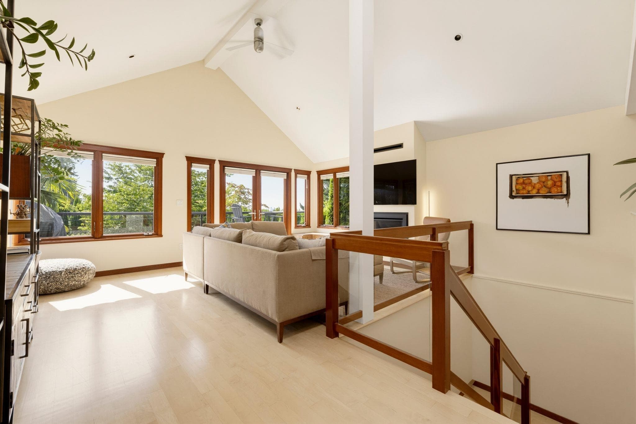 141 E Windsor Road, North Vancouver, V7N 1J9 — photo 4