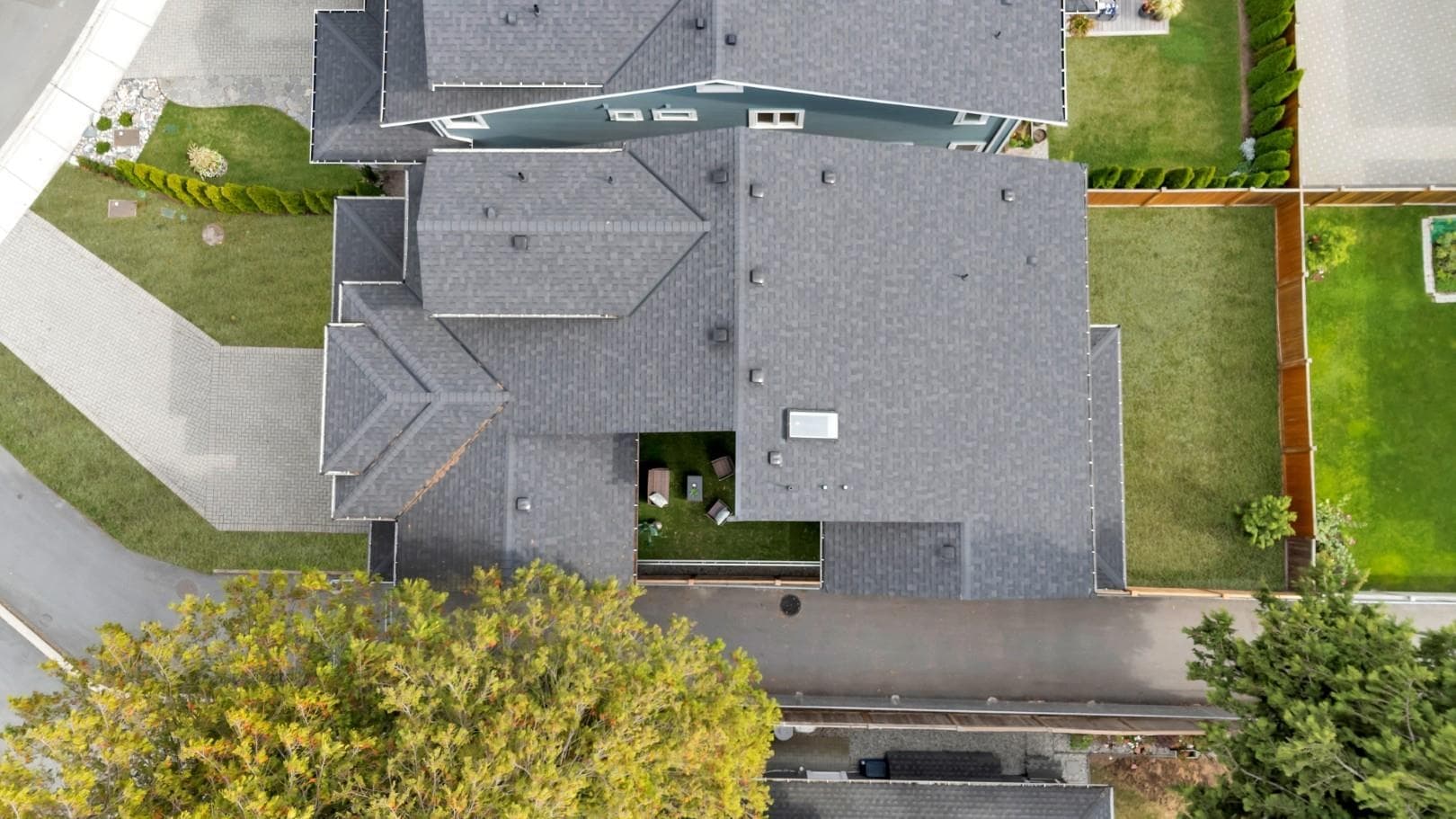 Bentley Drive, Ladner, V4K 4J9 — photo 2