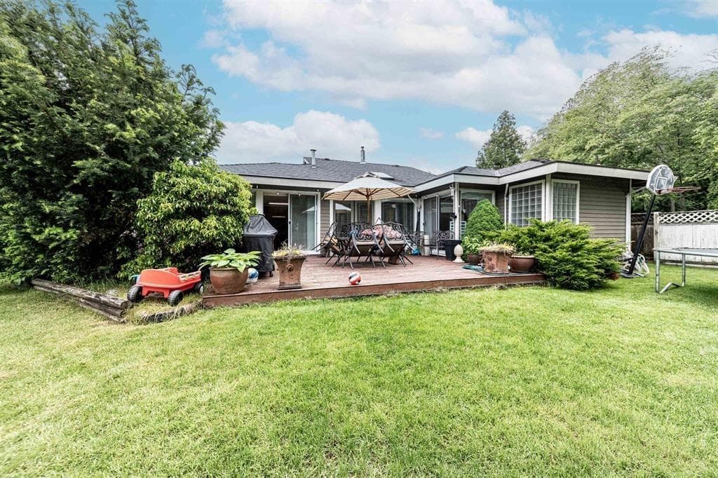 14636 18 Avenue, Surrey, V4A 7R3 — photo 1