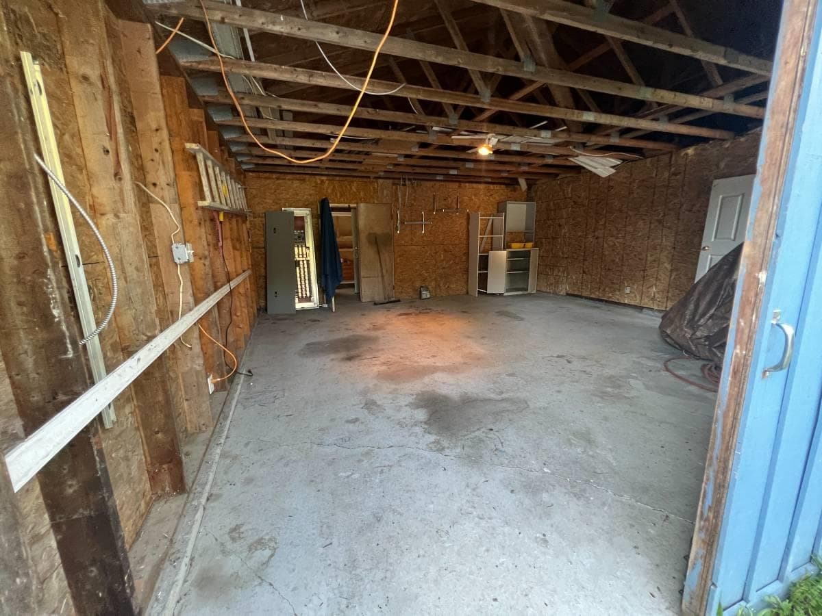 Shop - 25457 112 Ave, Maple Ridge, V2W 1G9 — photo 4