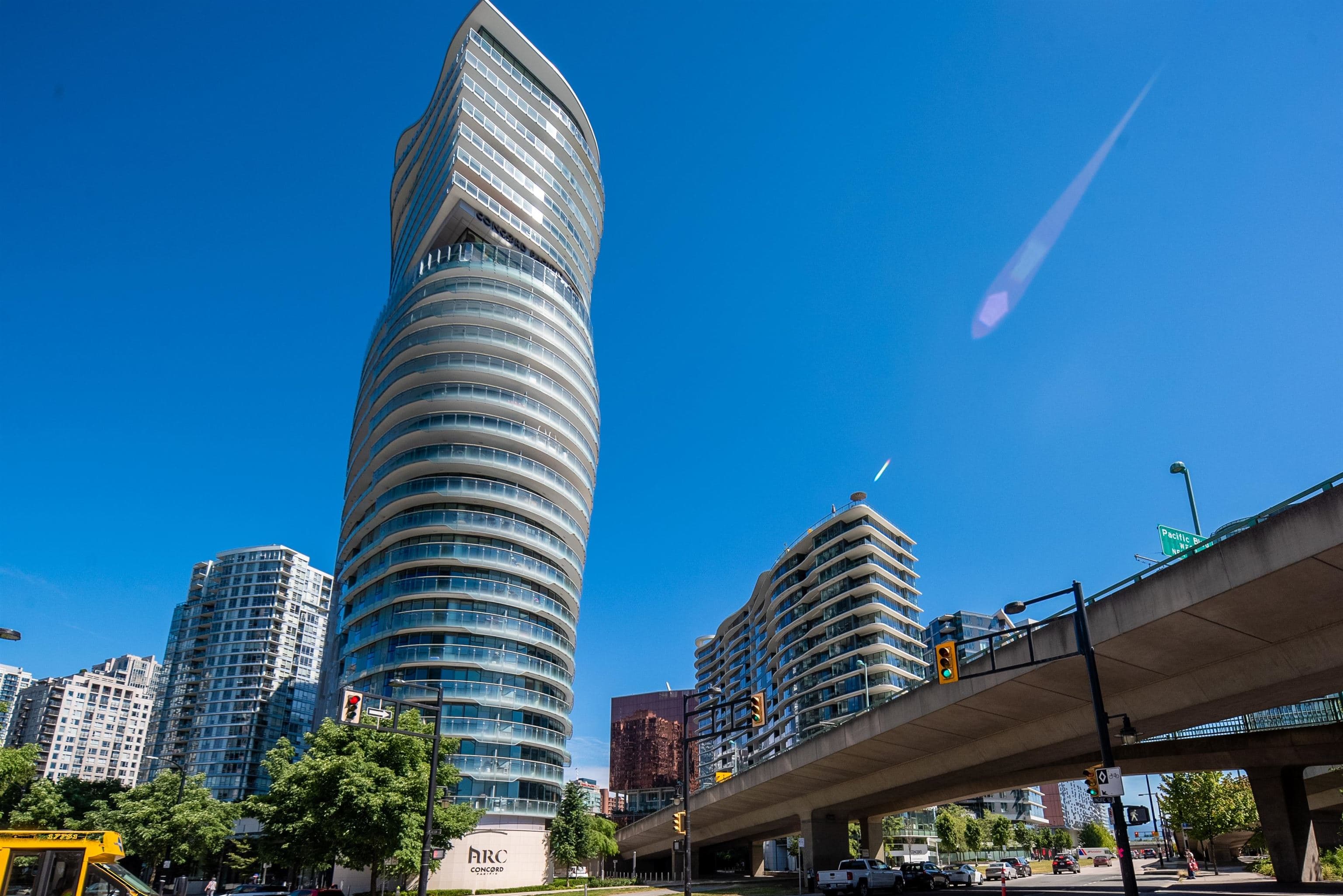 2001 - 89 Nelson Street, Vancouver