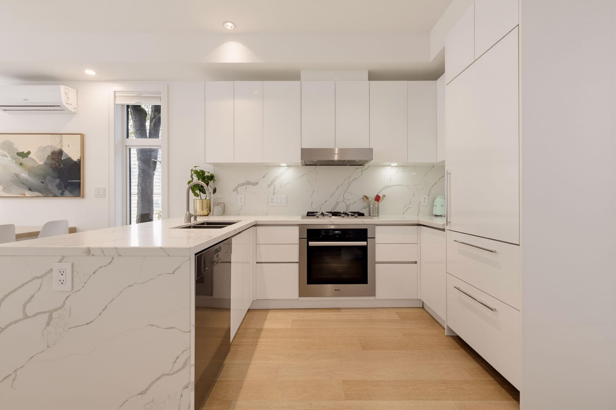 1880 E Georgia Street, Vancouver, V5L 2B6 — photo 5