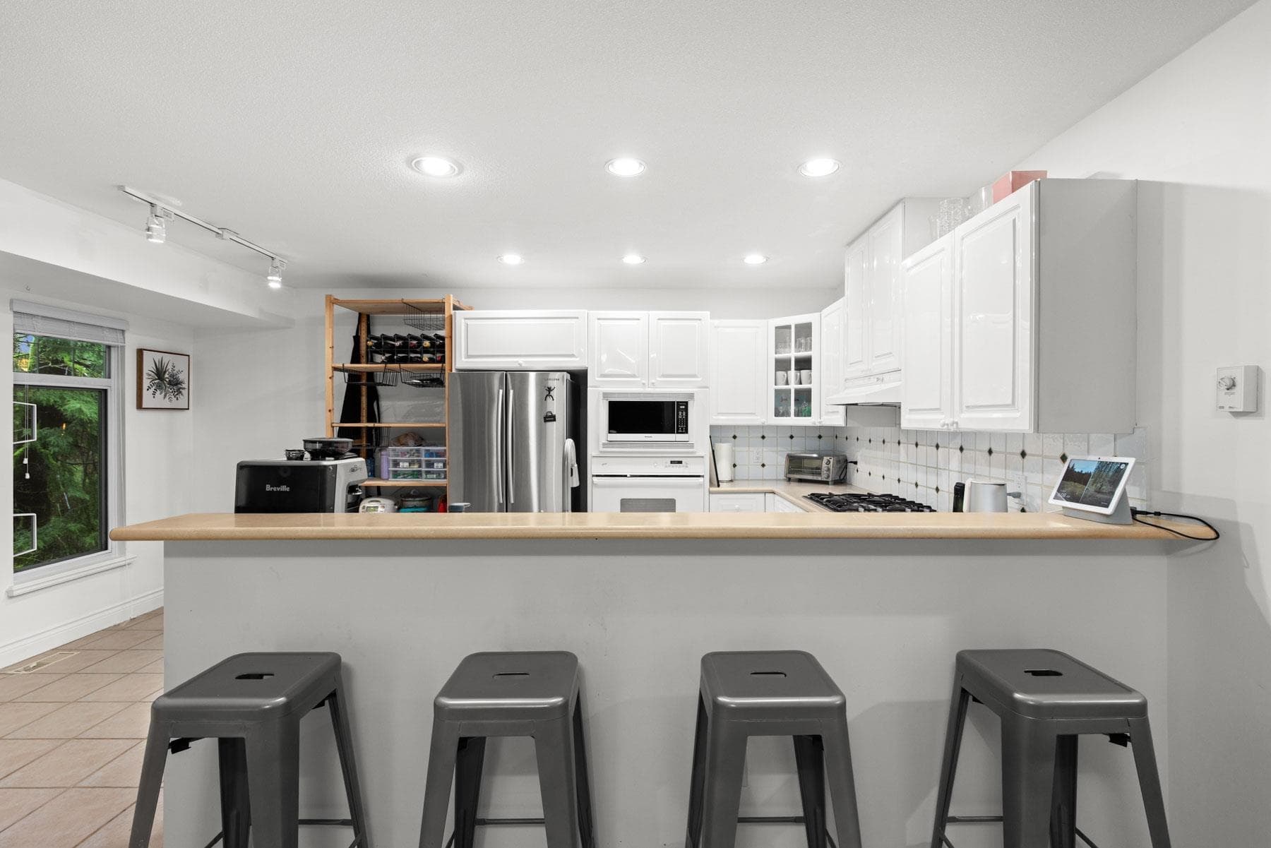 1188 Strathaven Drive, North Vancouver, V7H 2Z6 — photo 3