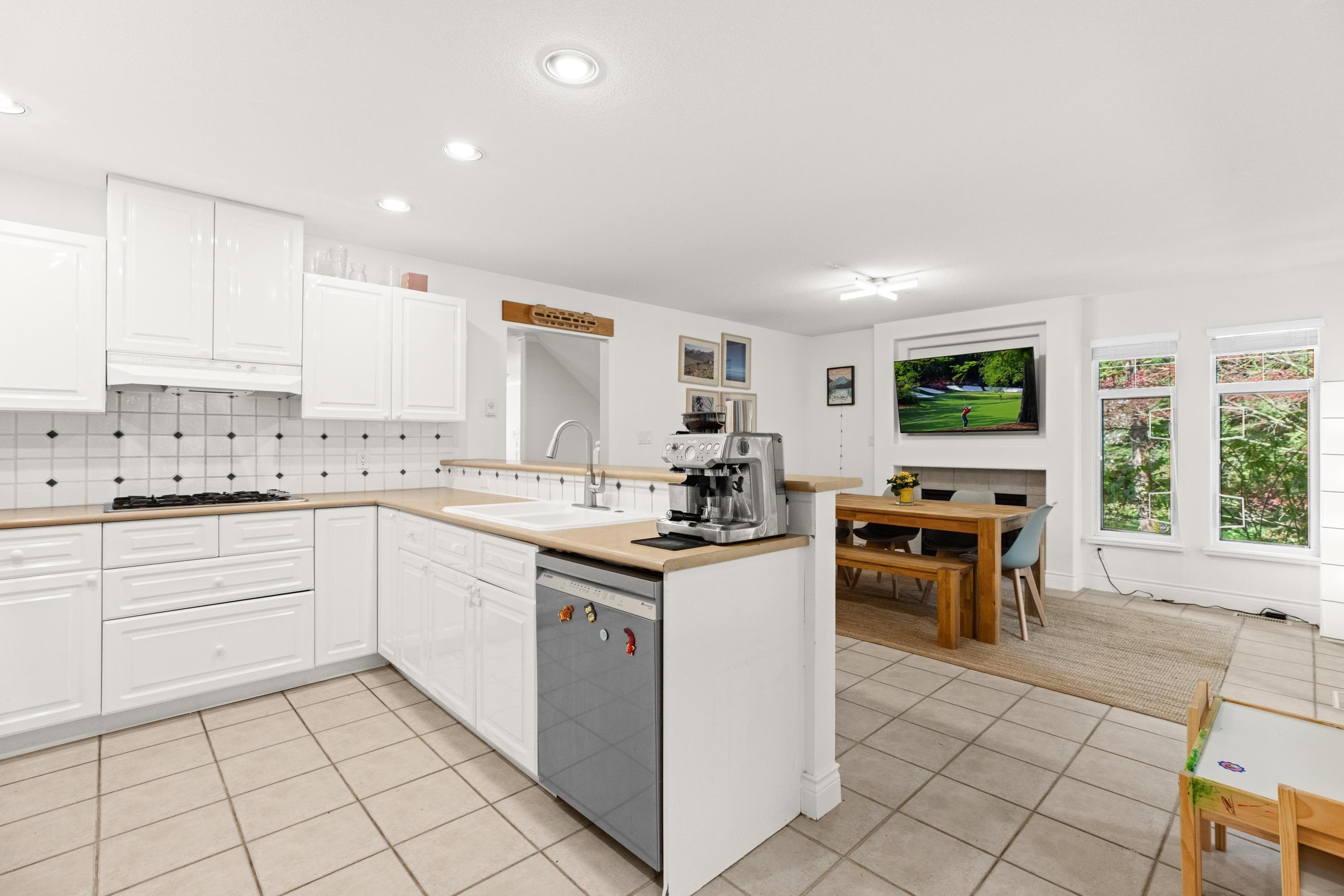 1188 Strathaven Drive, North Vancouver, V7H 2Z6 — photo 5