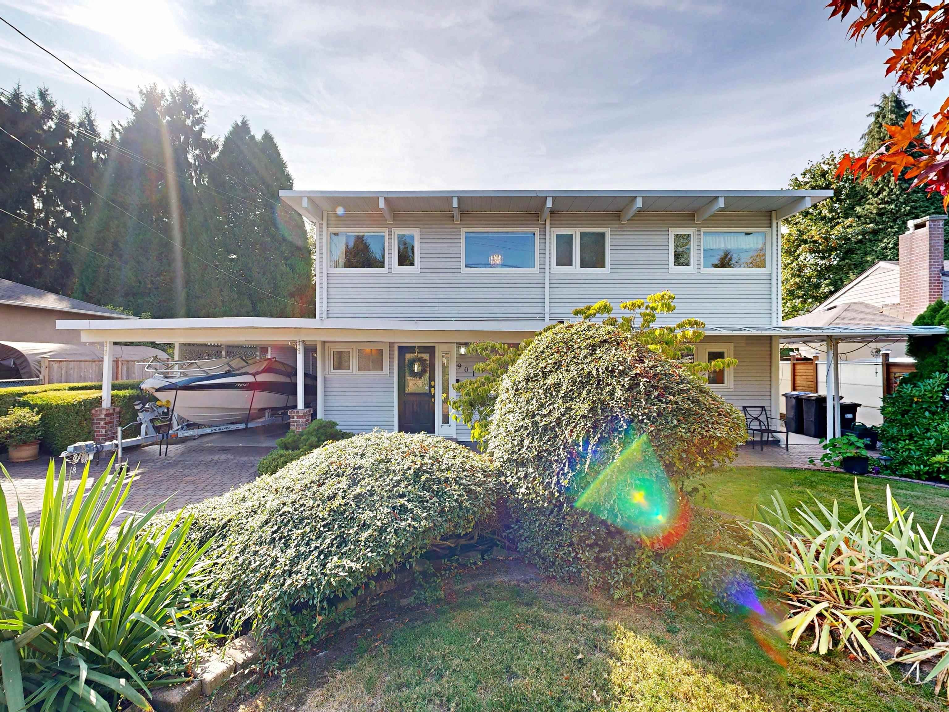 901 Dundonald Drive, Port Moody, V3H 1B8 — photo 2