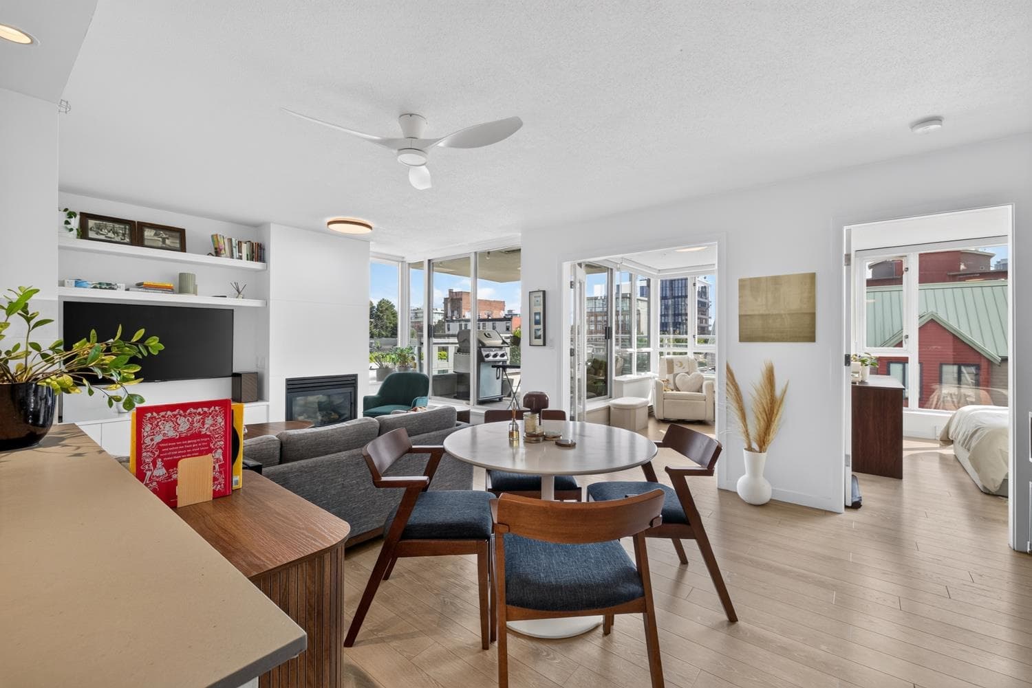 502 - 120 Milross Avenue, Vancouver, V6A 4K7 — photo 2