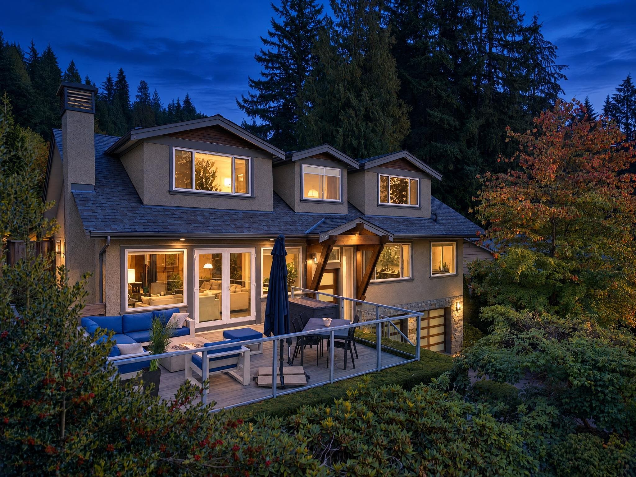 5008 Redonda Drive, North Vancouver, V7R 3J9 — photo 2