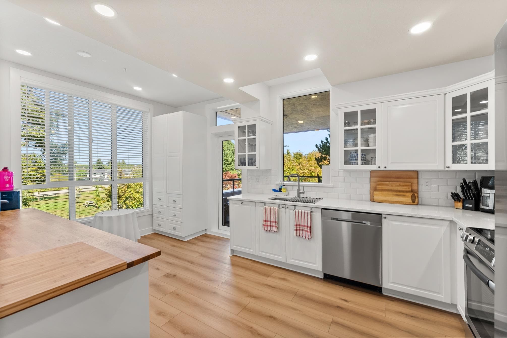 221 - 12873 Railway Avenue, Richmond
