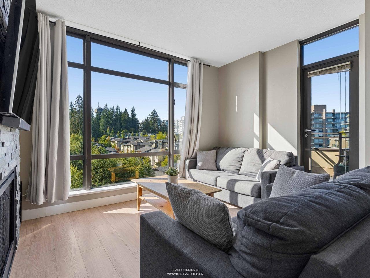901 - 9300 University Crescent, Burnaby, V5A 4X9 — photo 3