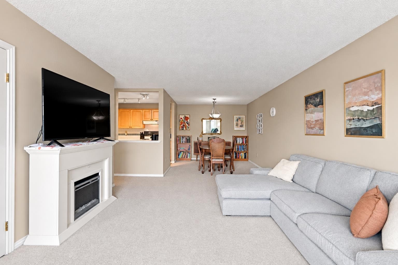 203 - 1840 E Southmere Crescent, Surrey, V4A 9C5 — photo 3