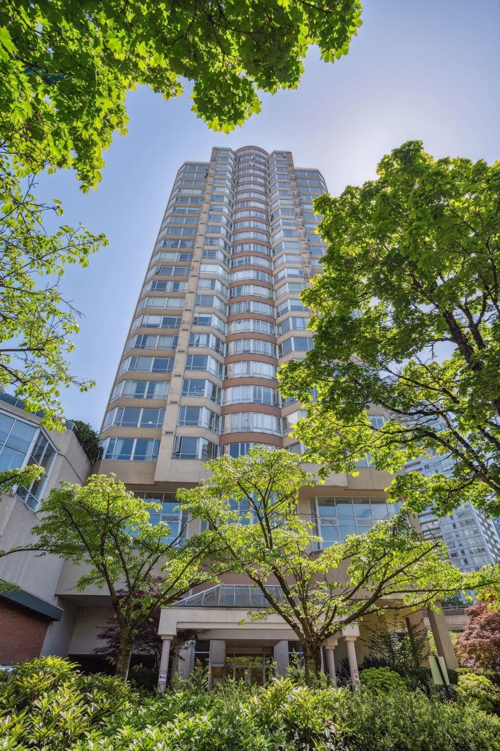 1705 - 6240 Mckay Avenue, Burnaby, V5H 4L8 — photo 2