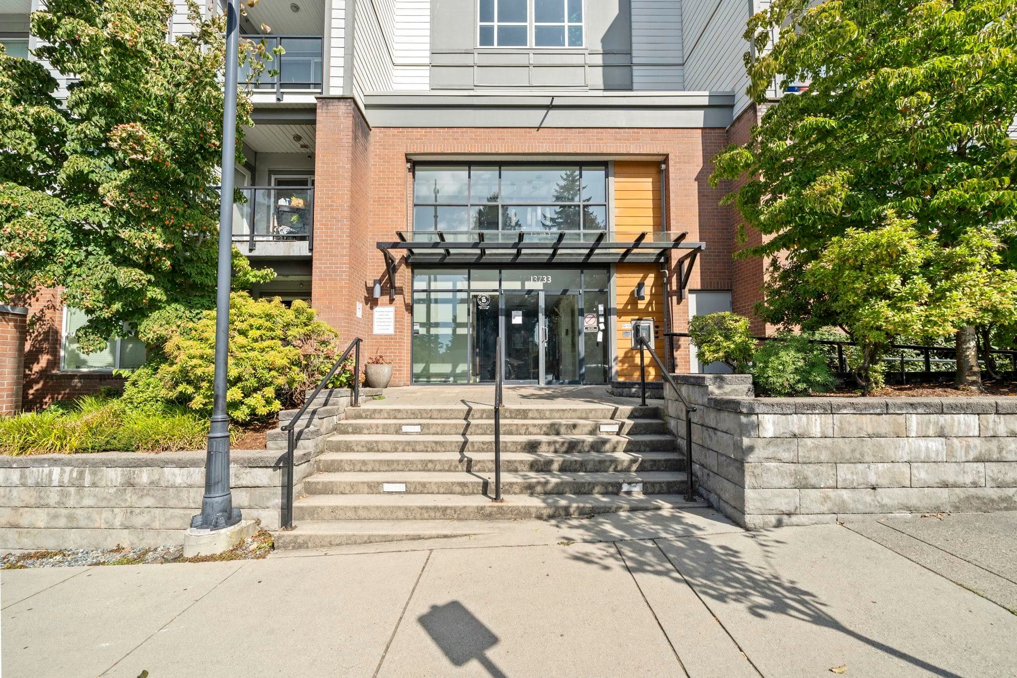 216 - 13733 107a Avenue, Surrey, V3T 0B7 — photo 2