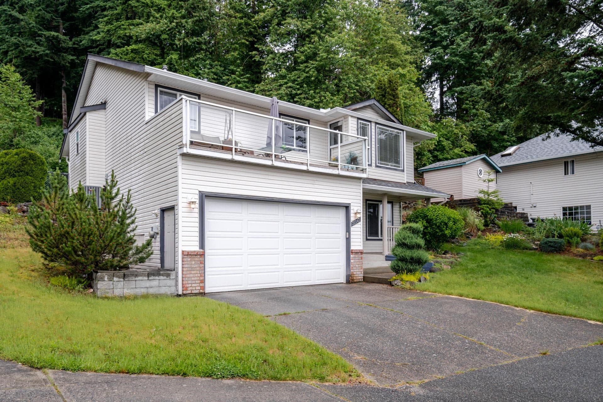 35543 Dina Place, Abbotsford, V3G 1L7 — photo 4