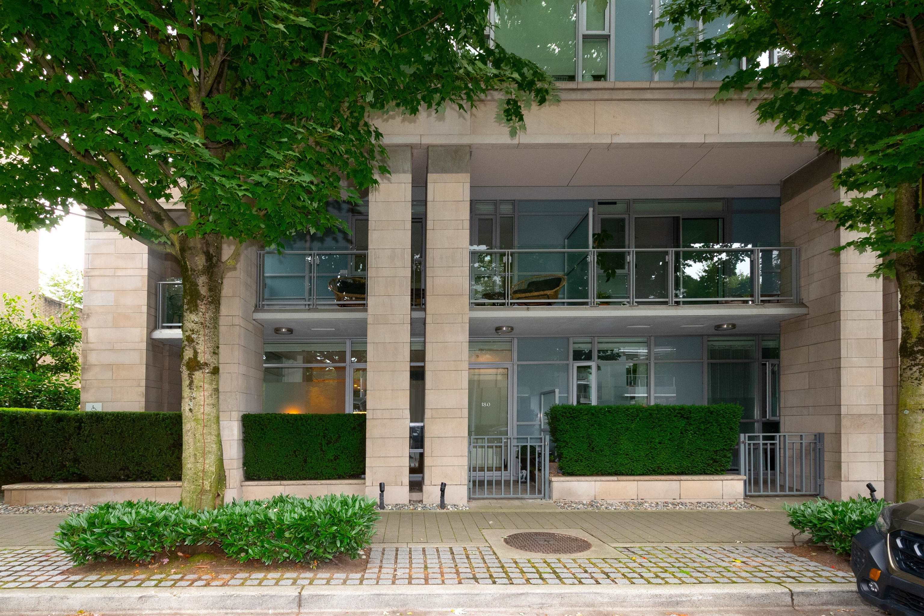 180 Athletes Way, Vancouver, V5Y 0B5 — photo 2