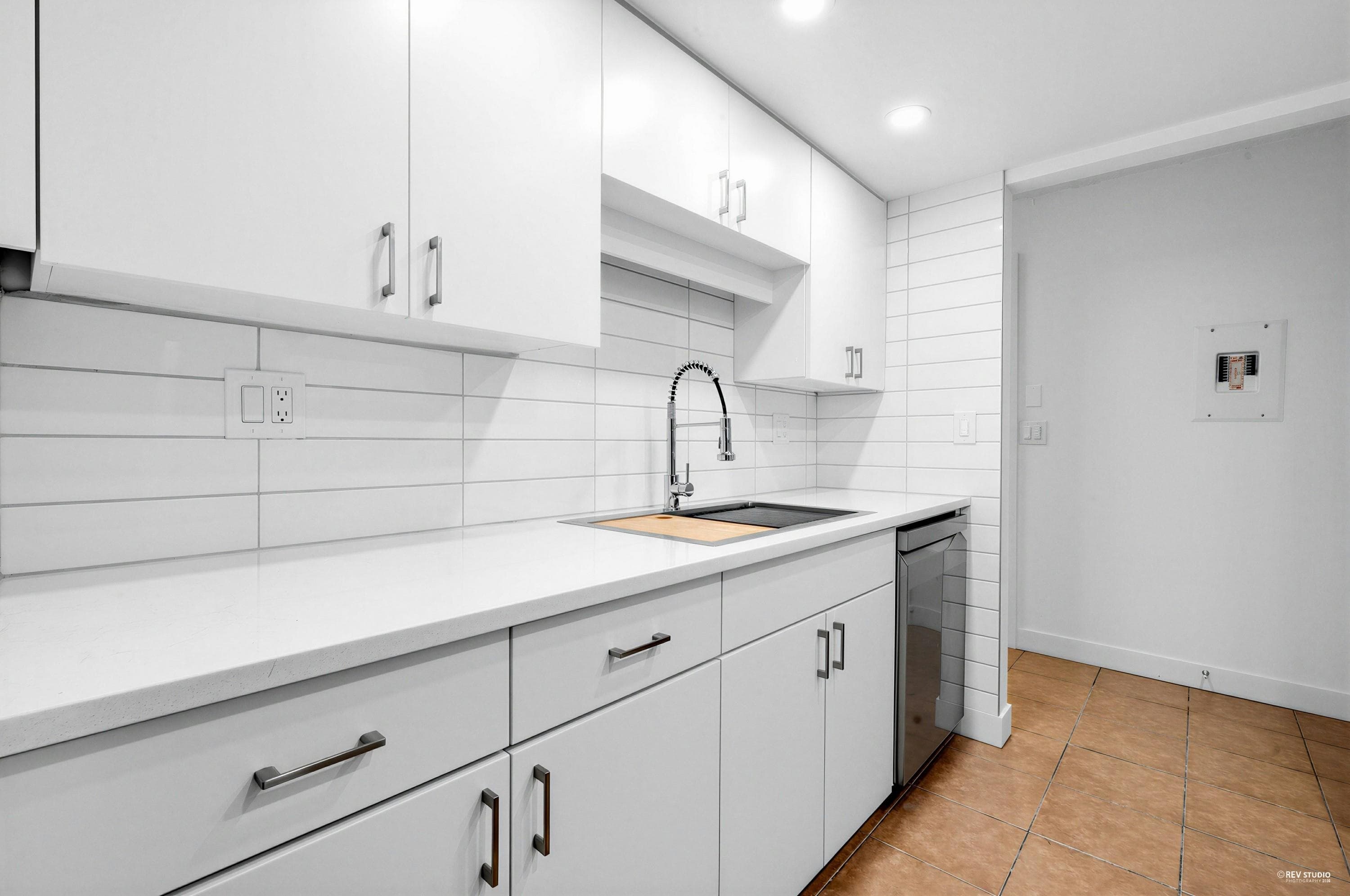 107 - 2925 Glen Drive, Coquitlam, V3B 7H9 — photo 3