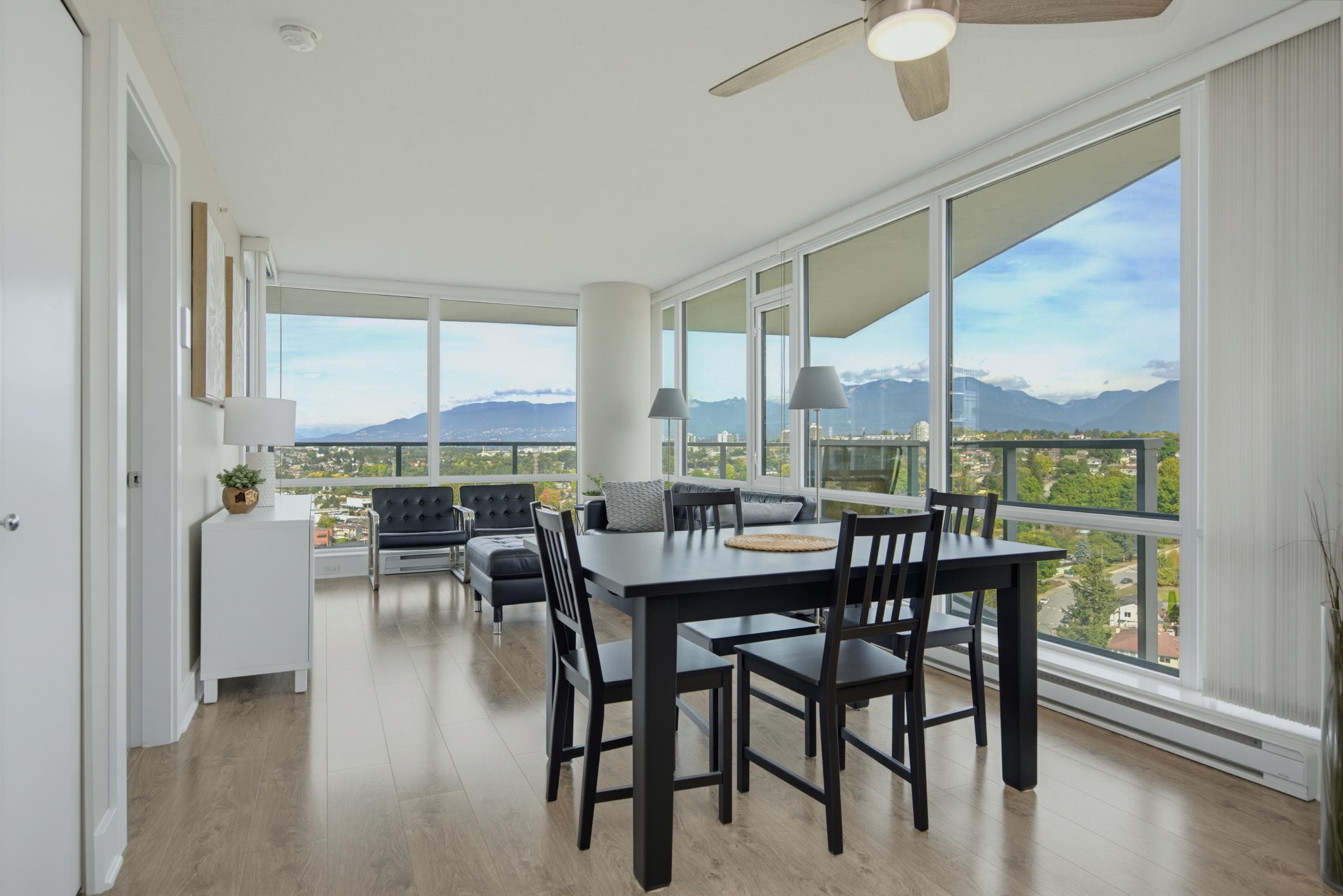2201 - 4189 Halifax Street, Burnaby, V5C 0H9 — photo 2