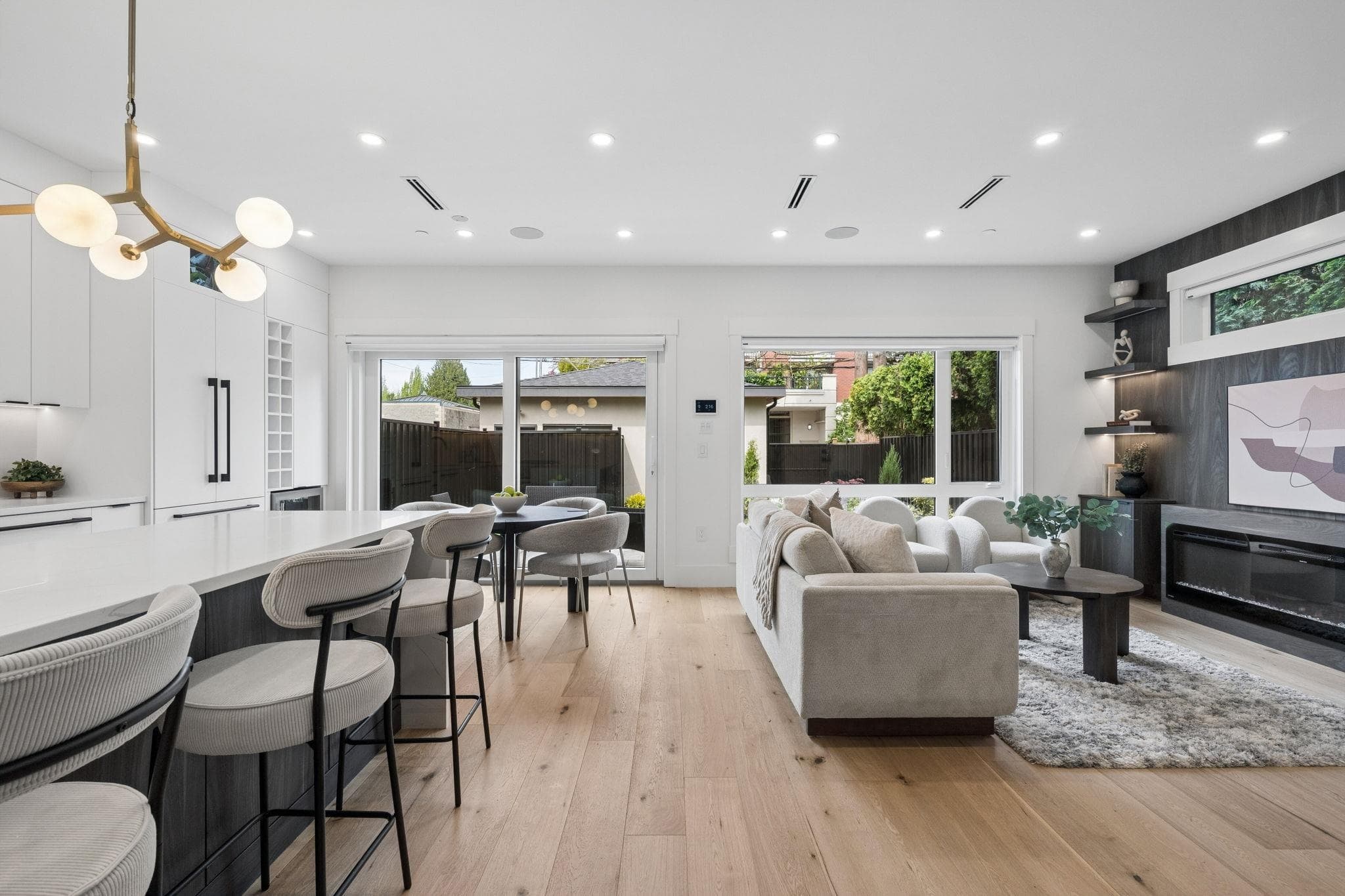 2 - 4549 W 11th Avenue, Vancouver, V6R 2M5 — photo 2