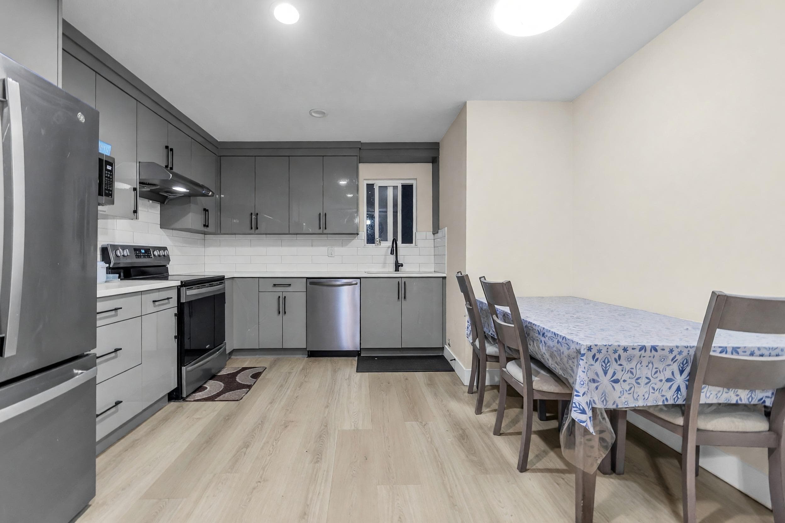 11725 80 Avenue, Delta, V4C 1Y1 — photo 4