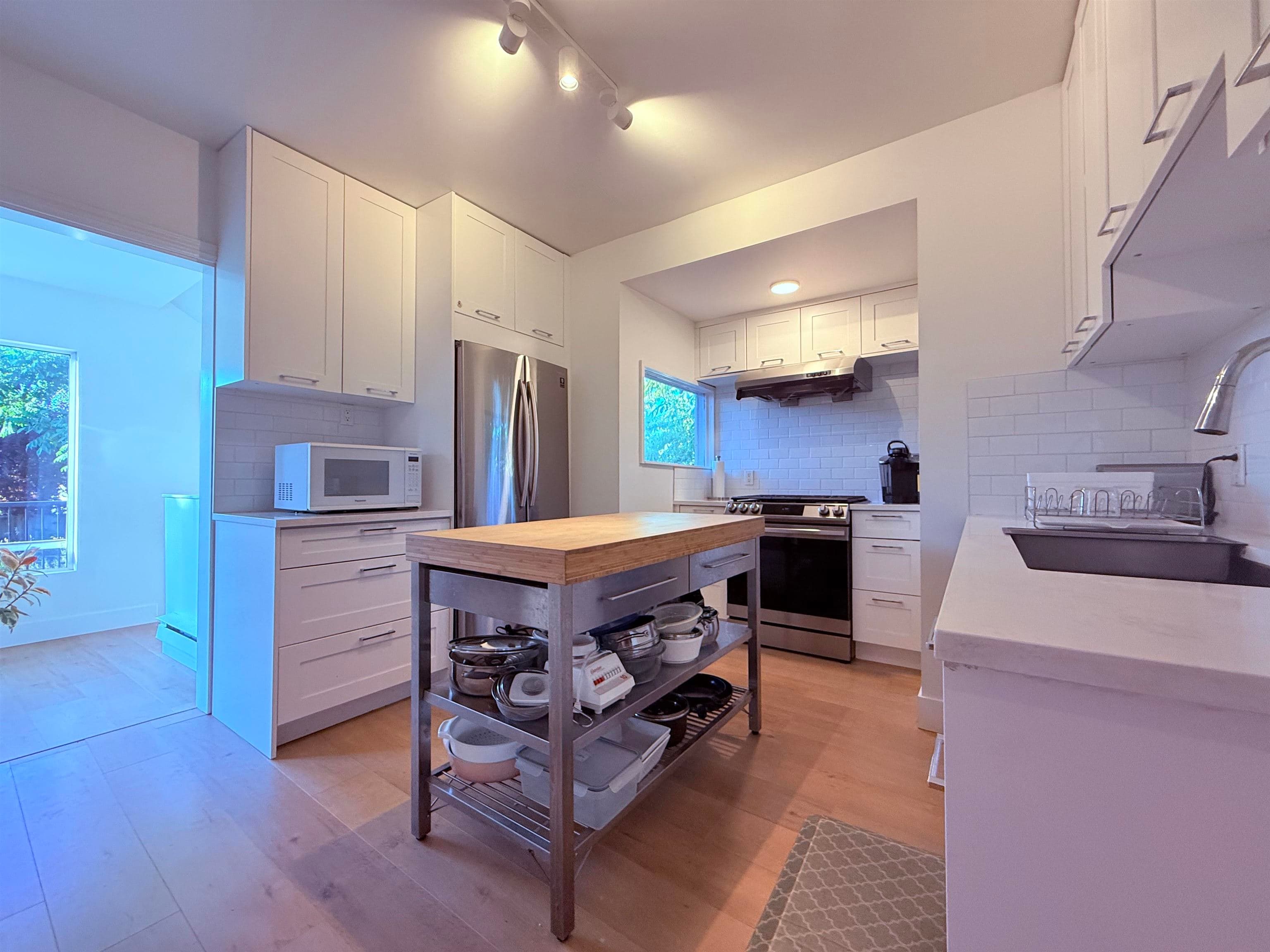 732 E 13th Street, North Vancouver, V7L 2M7 — photo 5