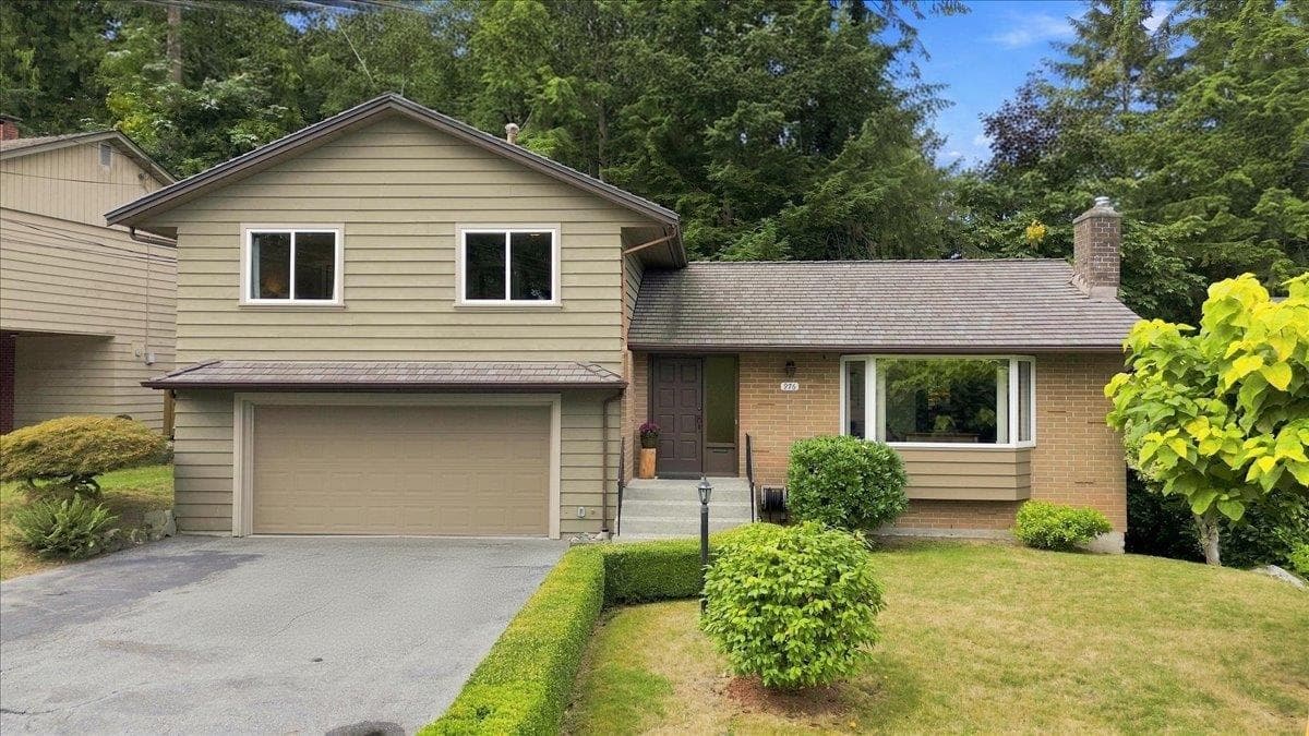 976 Corona Crescent, Coquitlam, V3J 6Y9 — photo 1