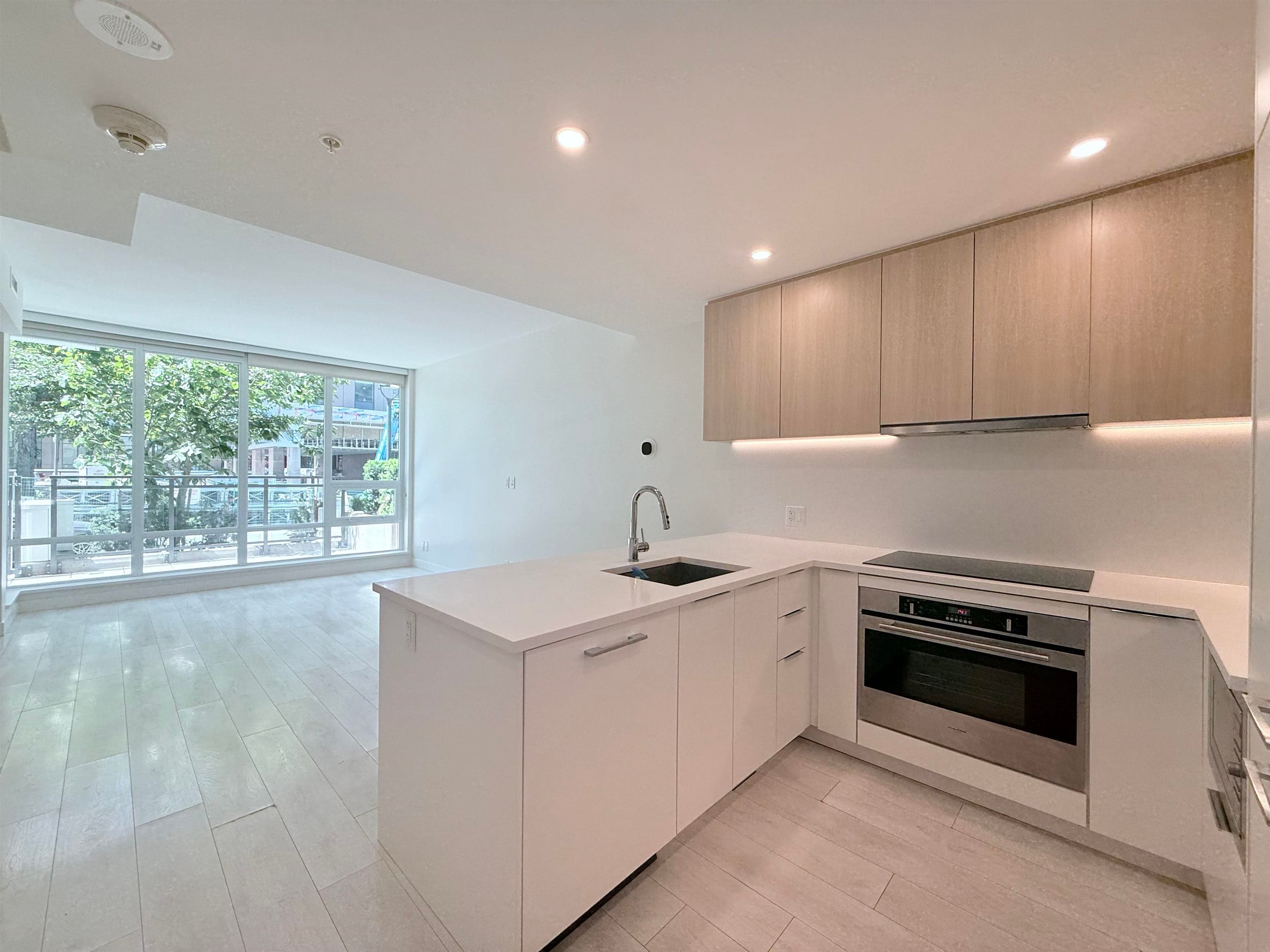 TH10 - 10388 133 Street, Surrey, V3T 0R2 — photo 1