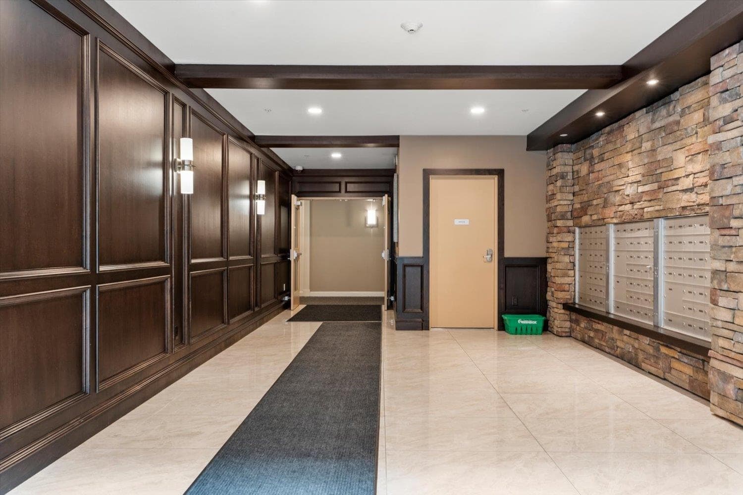 401 - 8157 207 Street, Langley, V2Y 0V4 — photo 4