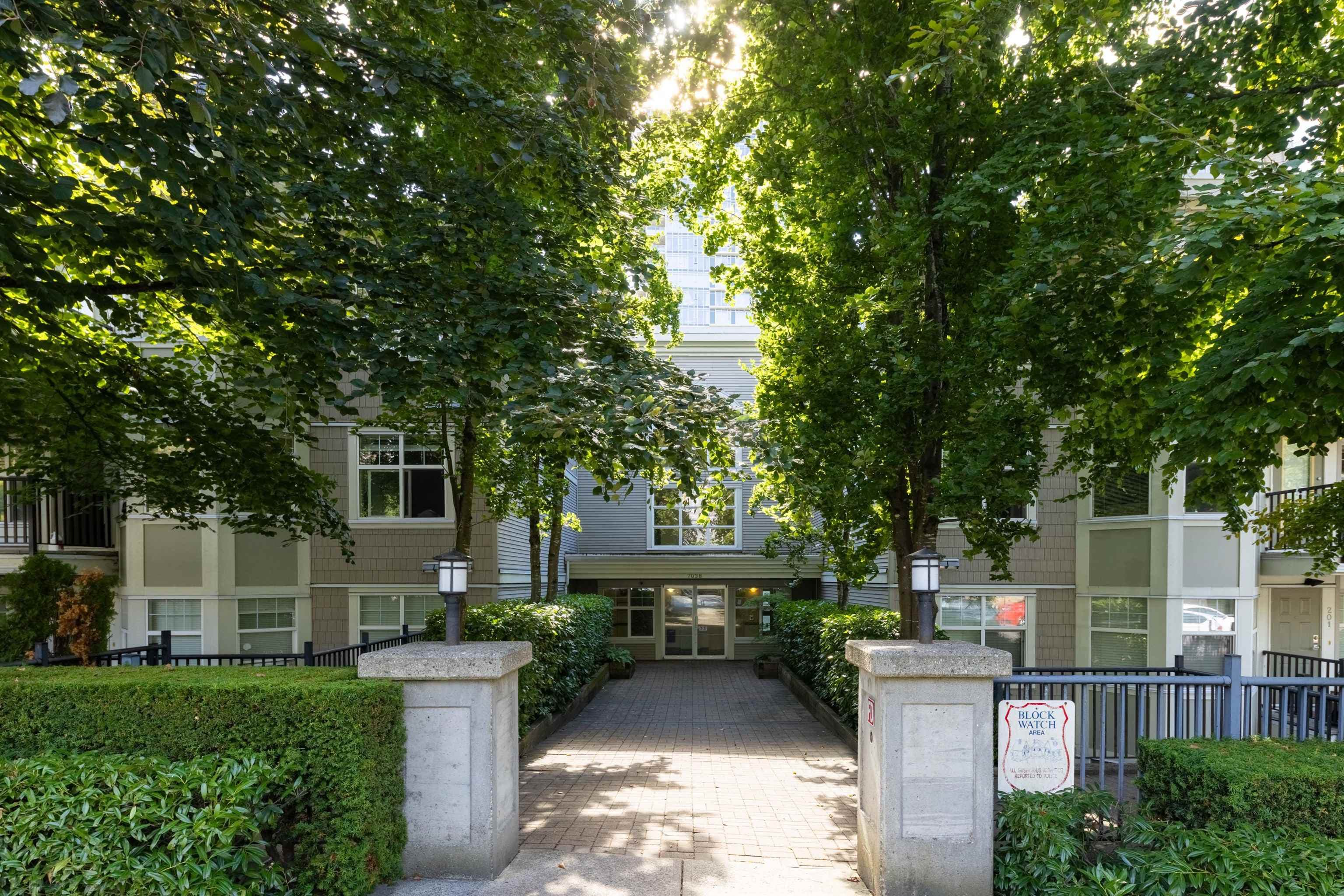 415 - 7038 21st Avenue, Burnaby, V5E 2Y9 — photo 1