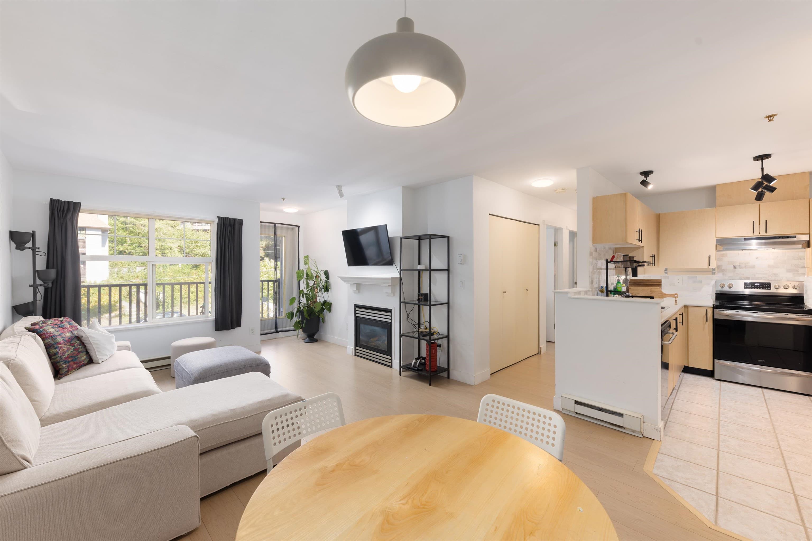 415 - 7038 21st Avenue, Burnaby, V5E 2Y9 — photo 4