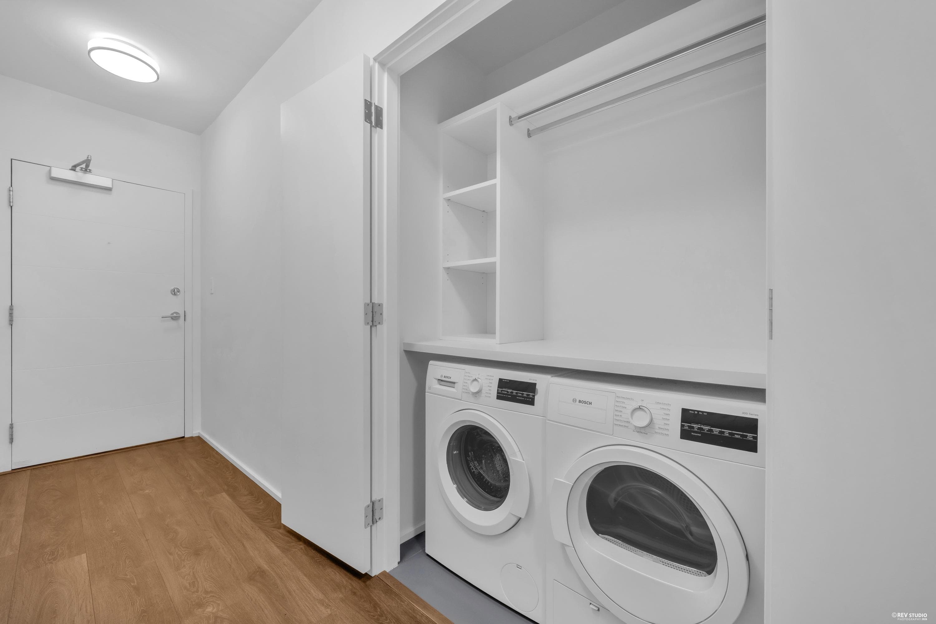 5704 - 1955 Alpha Way, Burnaby, V5C 0K6 — photo 2