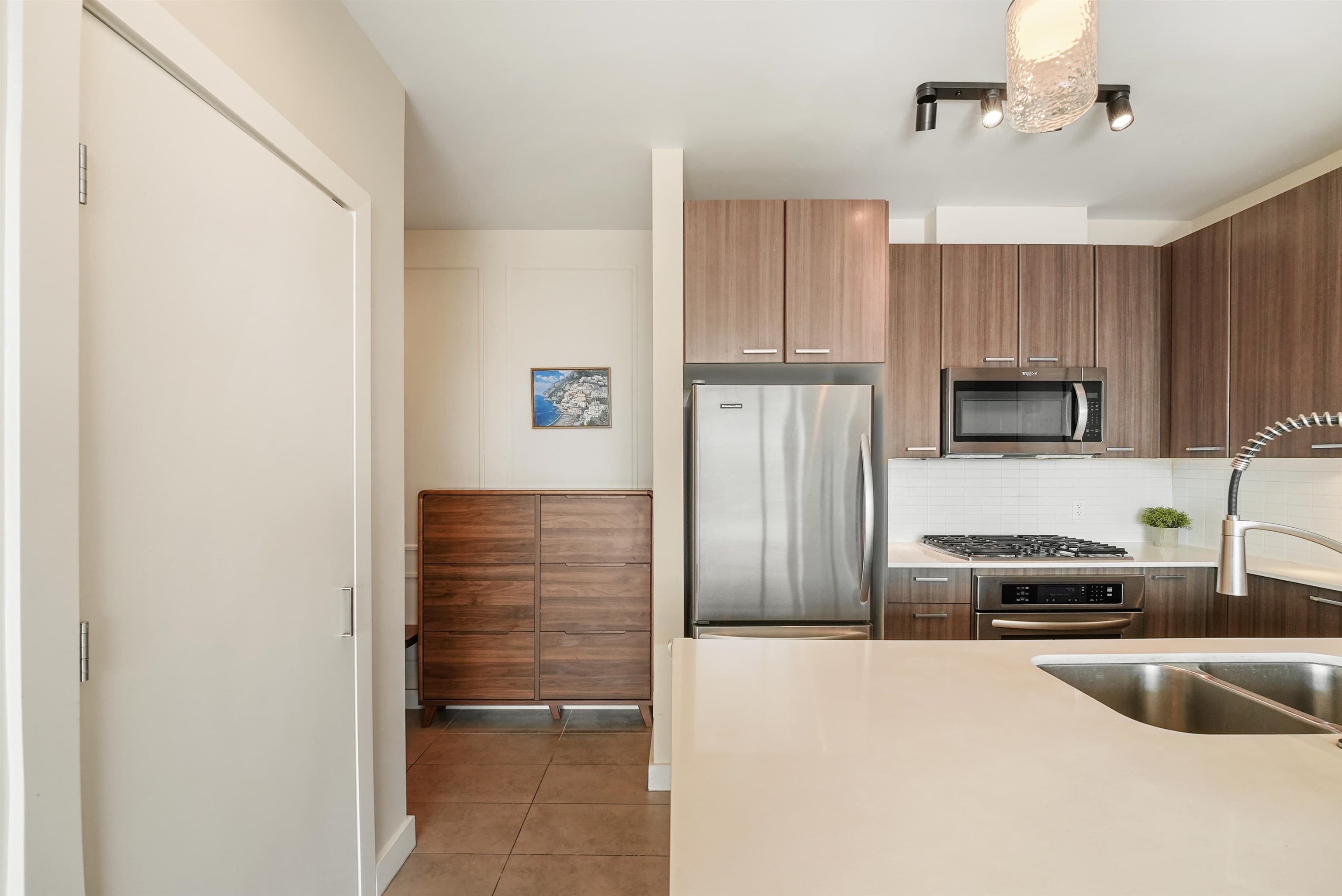 2401 - 2789 Shaughnessy Street, Port Coquitlam, V3C 0C3 — photo 5