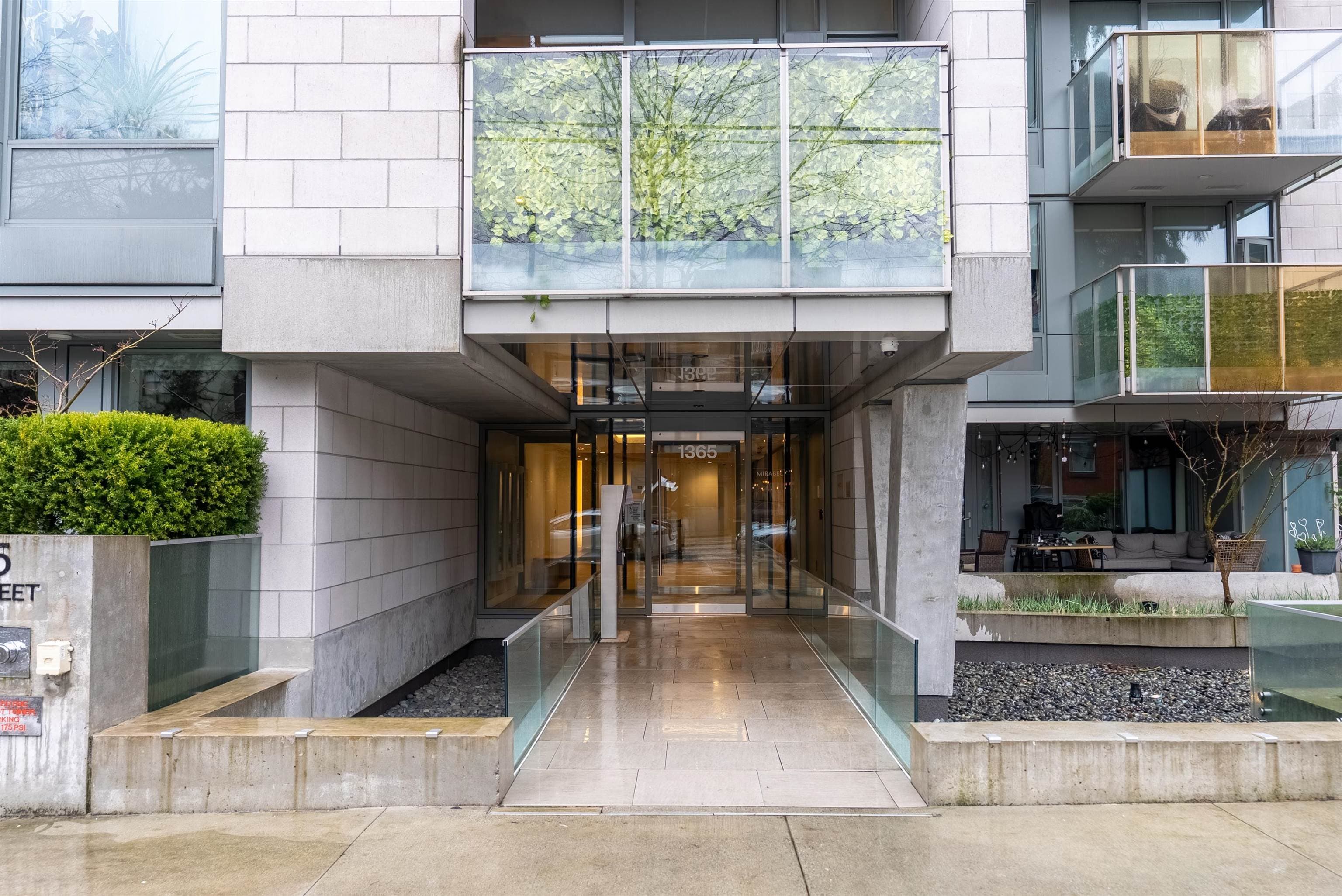 203 - 1365 Davie Street, Vancouver, V6E 1N5 — photo 2