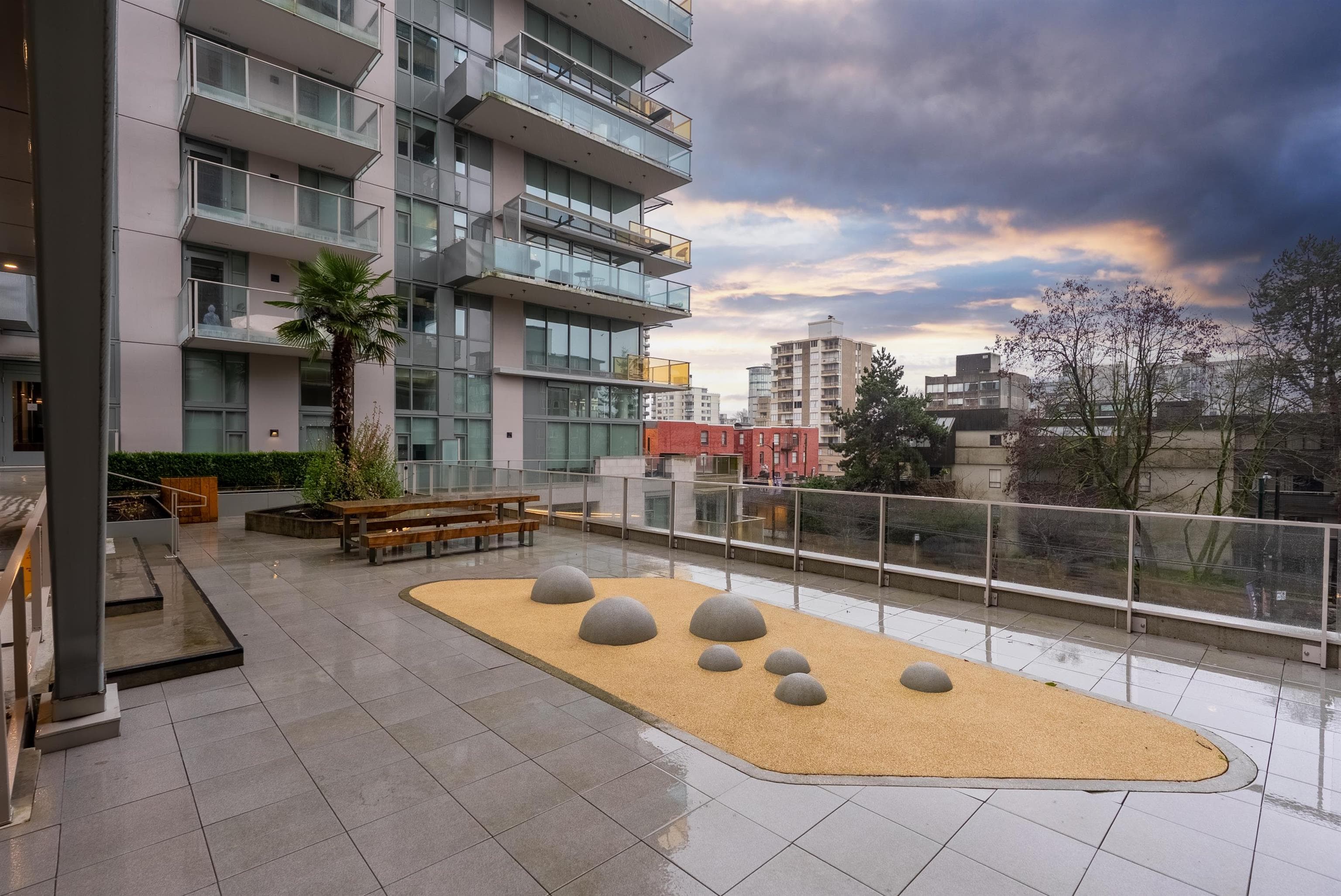 203 - 1365 Davie Street, Vancouver, V6E 1N5 — photo 4